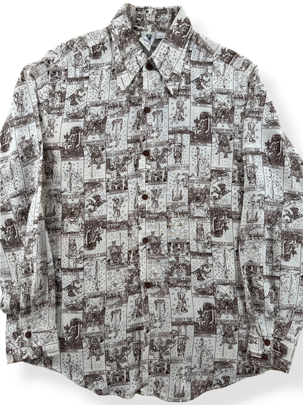 Close-up of Vintage Kennington Tarot Print Button Up Shirt SZ L (Fits M)