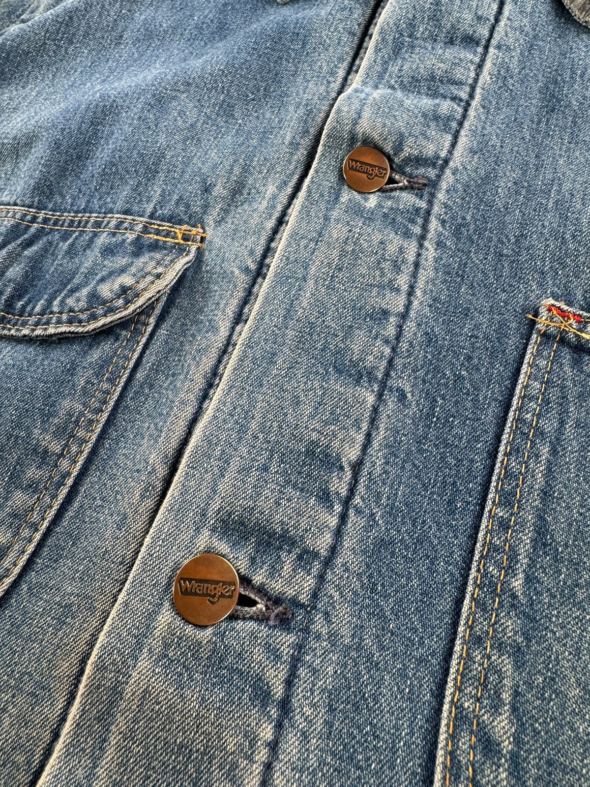 Buttons on Vintage 80s Wrangler Chore Coat SZ 42