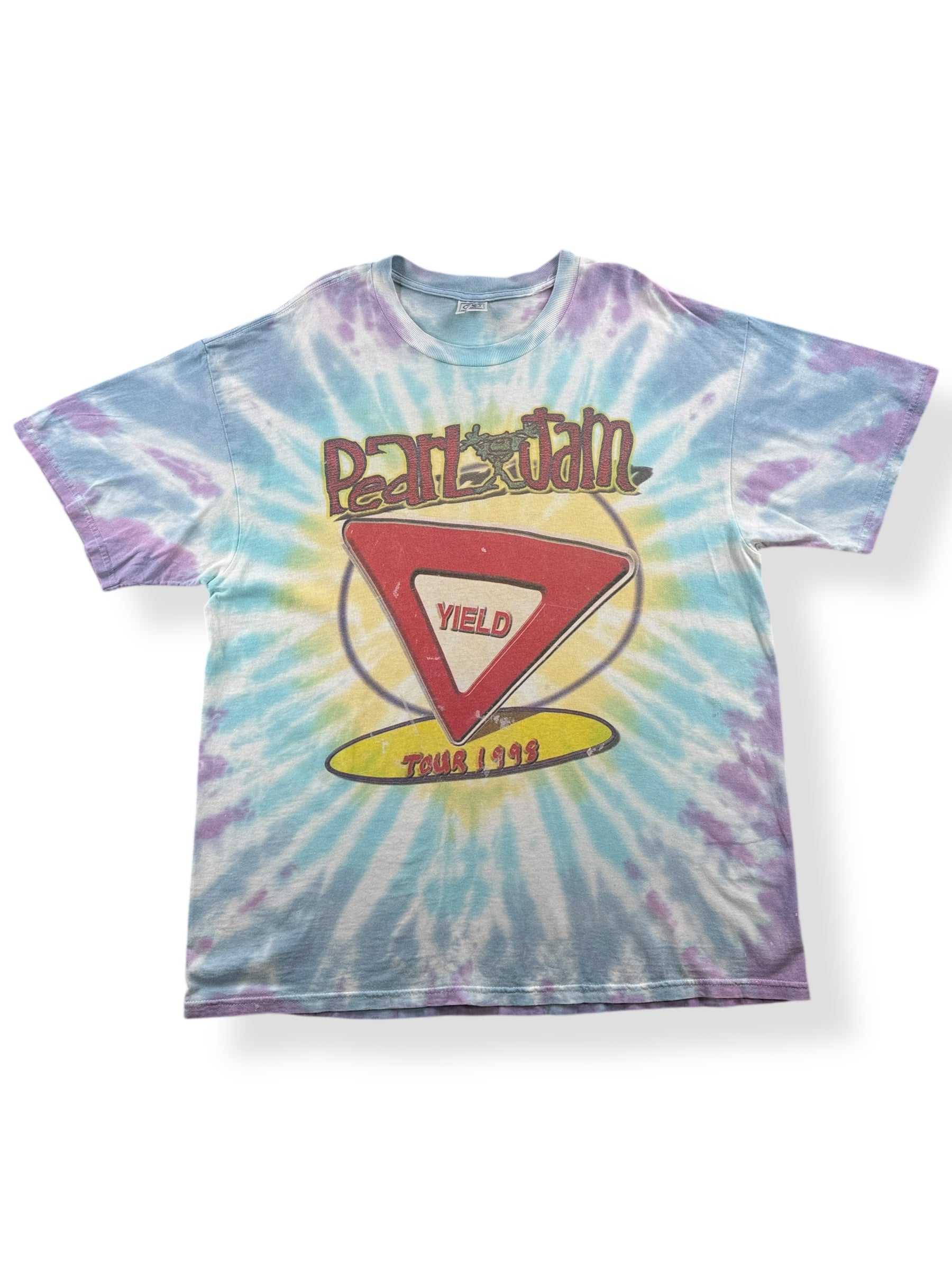 Front of Vintage 1998 Pearl Jam Yield Parking Lot Boot Tee SZ XL