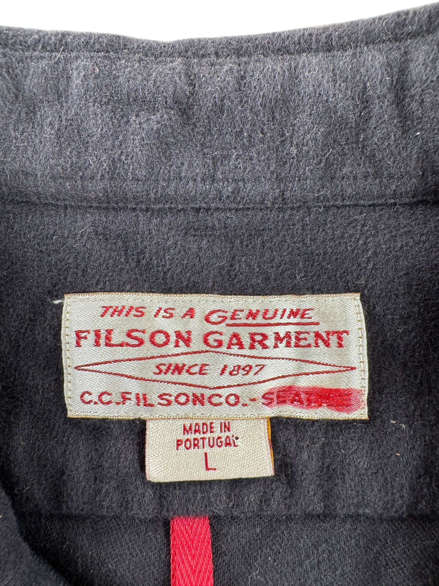 Label on Filson Navy Moleskin Seattle Shirt SZ L - AS IS