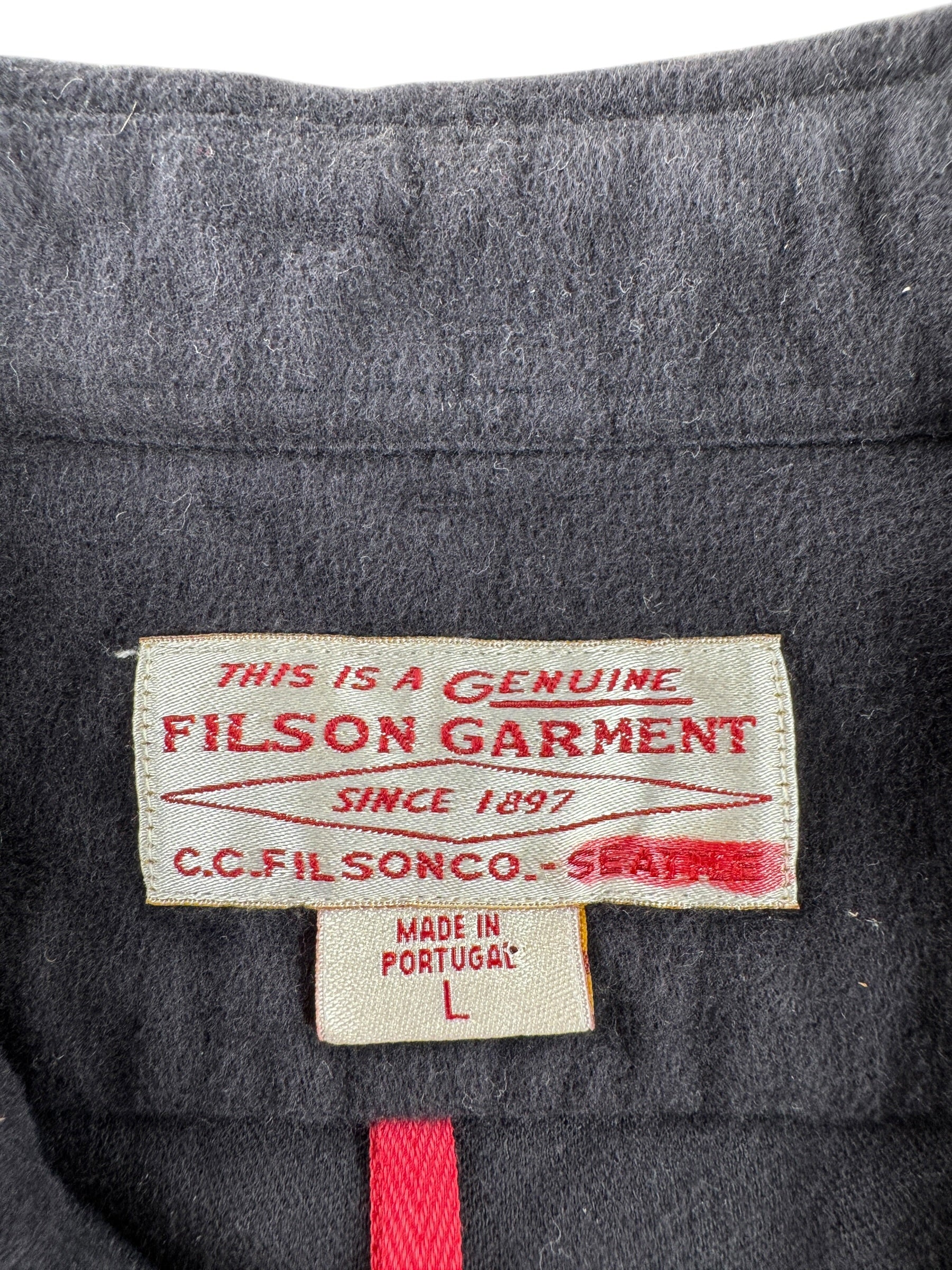 Label on Filson Navy Moleskin Seattle Shirt SZ L - AS IS