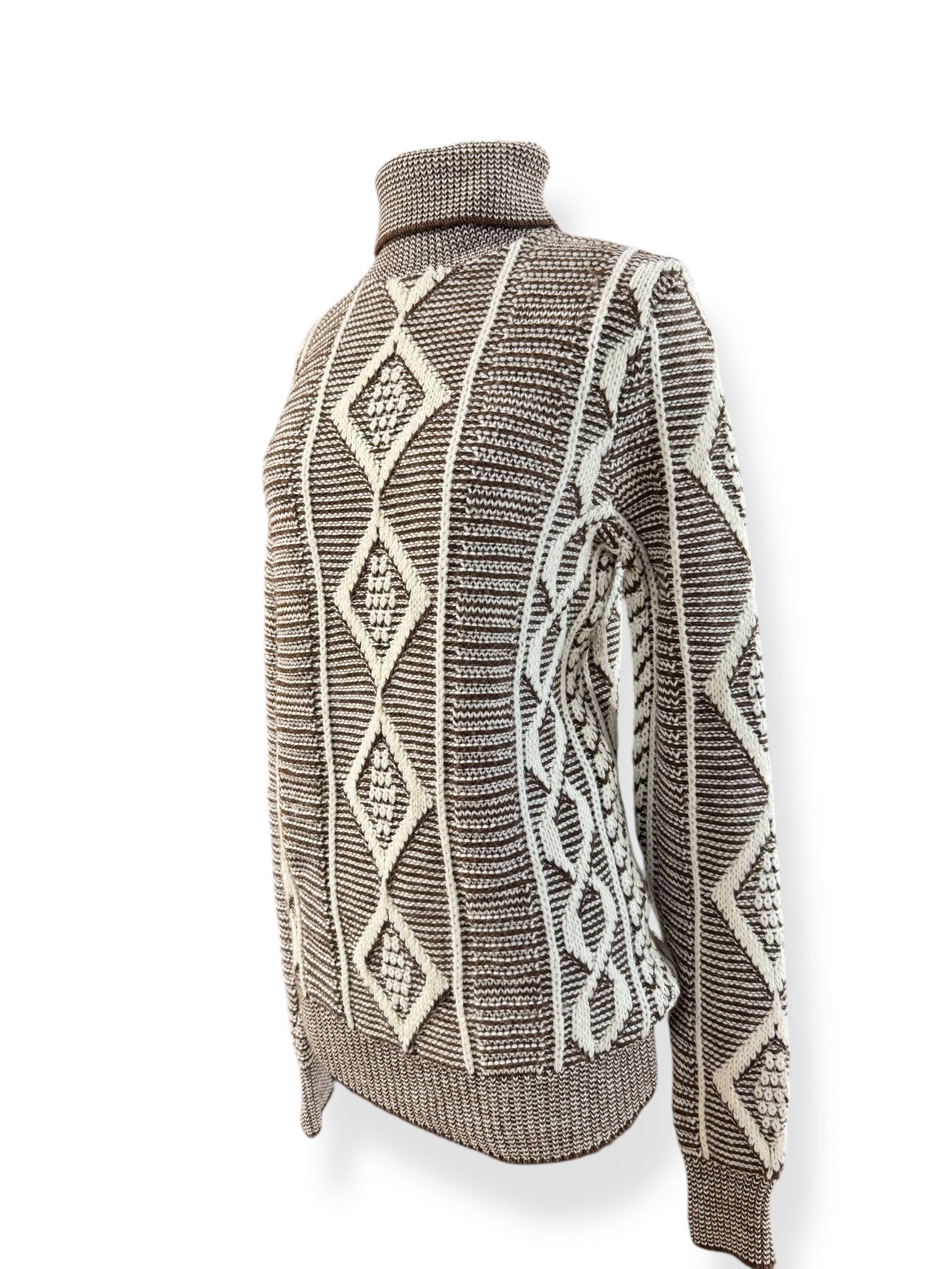 Side view of 1960s Tall-Her Turtleneck Sweater M