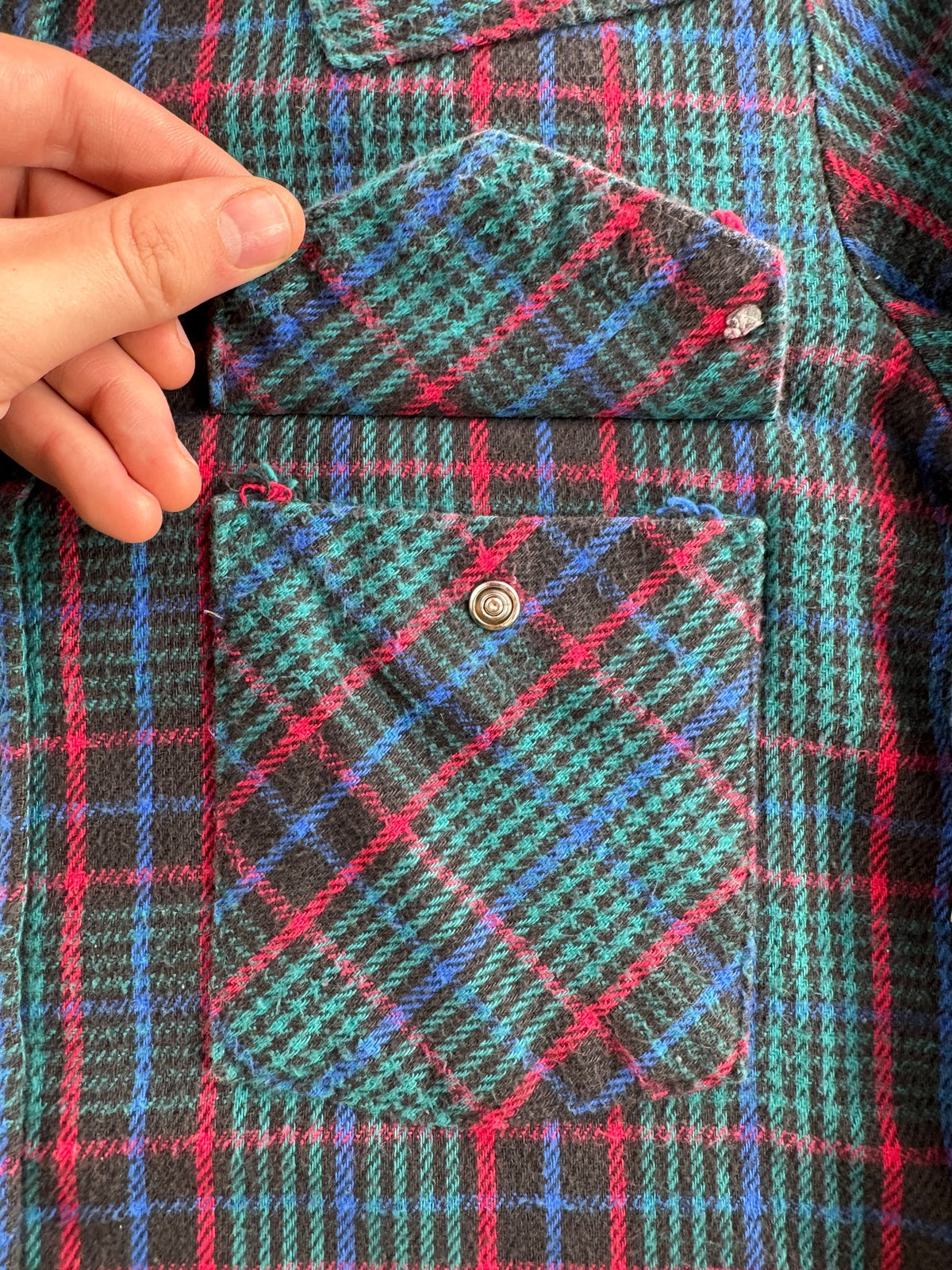 Missing button on pocket of Vintage Five Brother Dakota Pearlsnap SZ M - AS IS