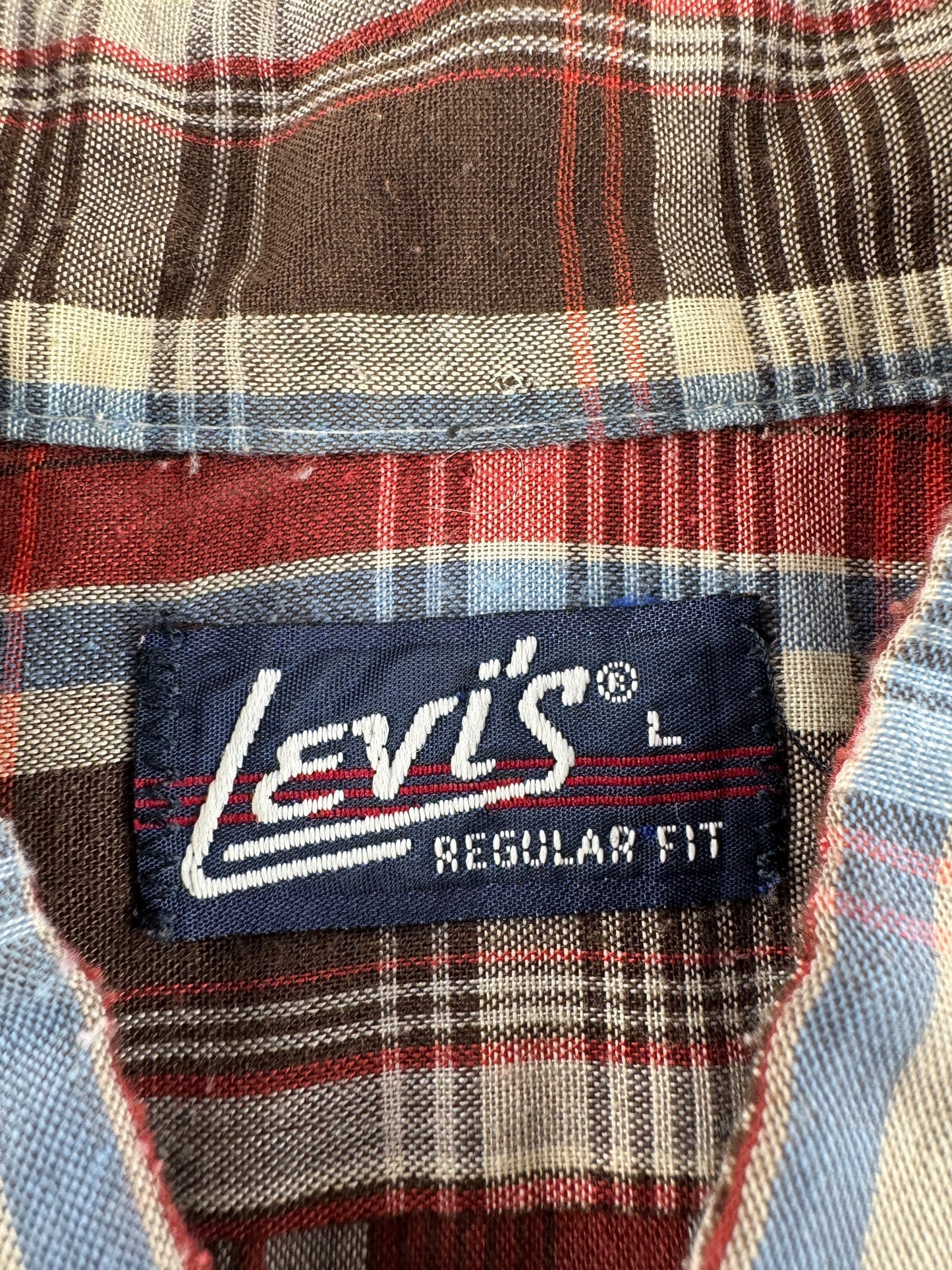 Tag on Vintage Levi's Plaid Shirt SZ L