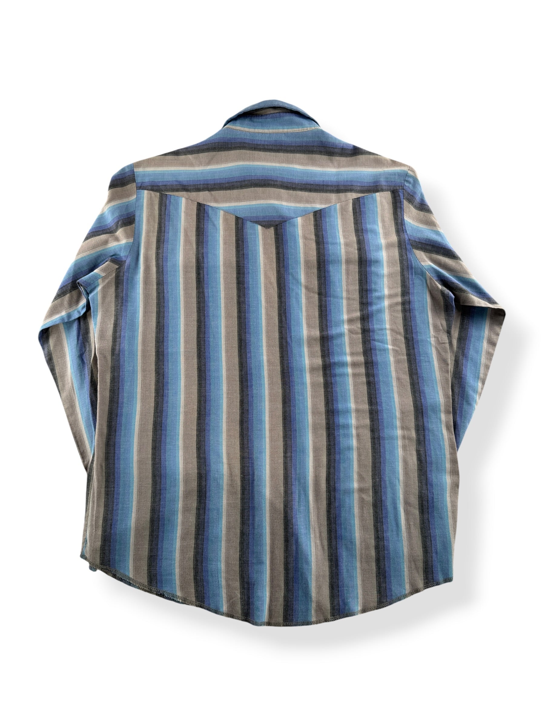 Back of Vintage Wrangler Blue Striped Pearlsnap SZ L