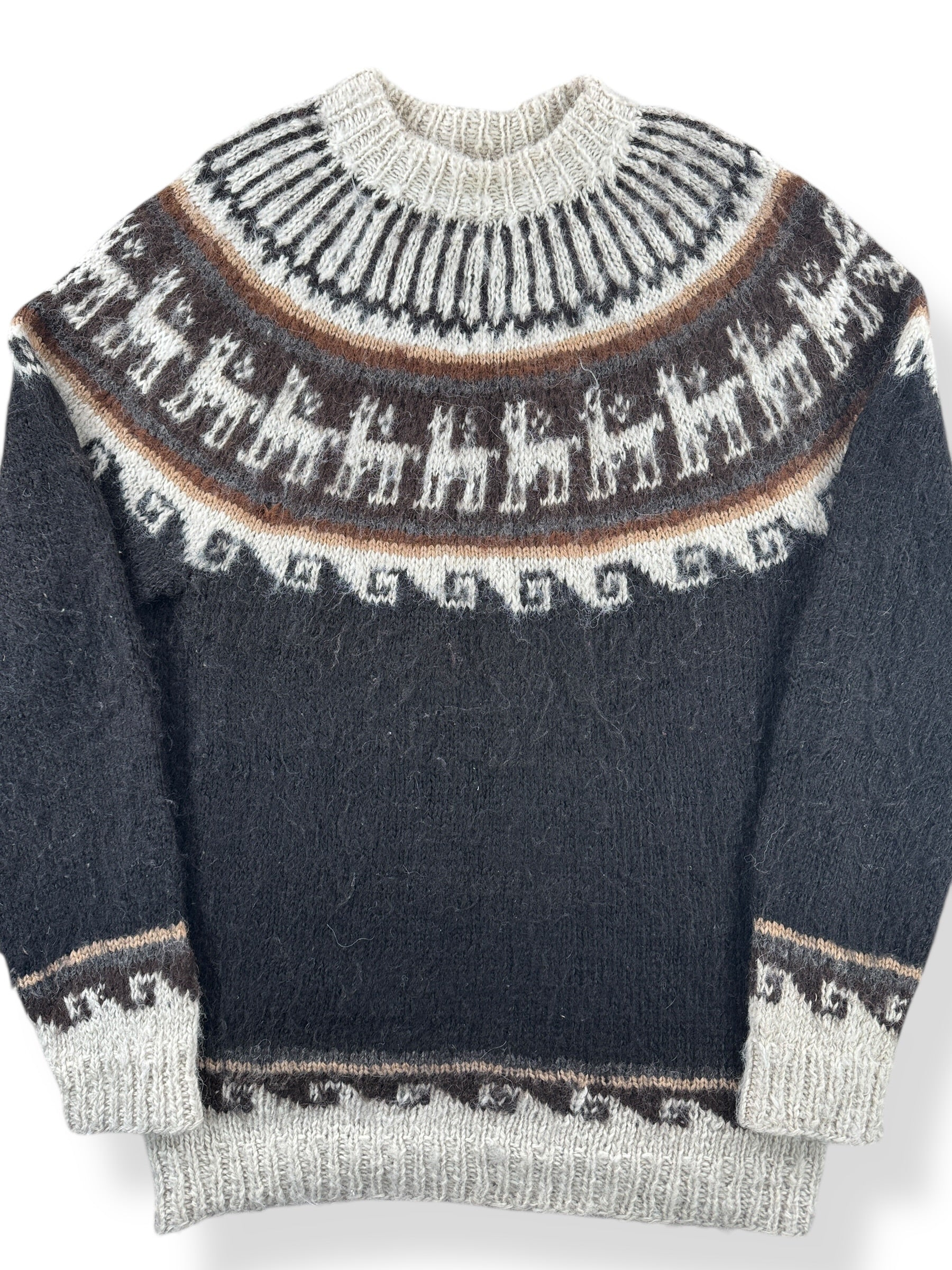 Front Close Up of Vintage Fair Isle Alpaca Wool Sweater SZ L