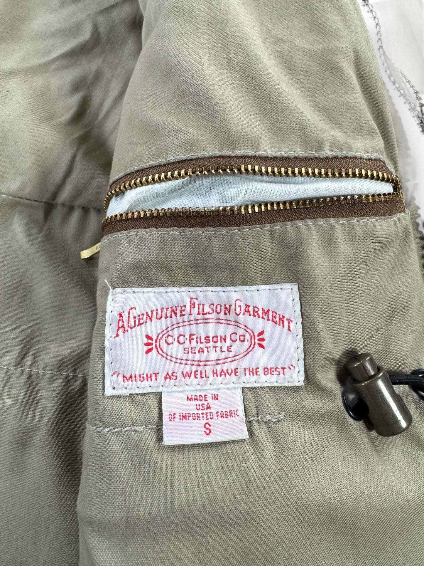 Label on Filson Cover Cloth Field Jacket SZ S