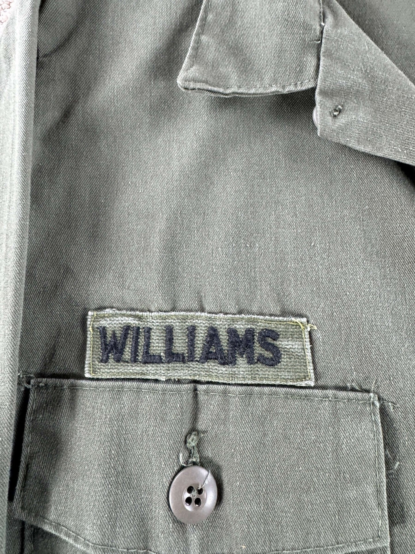 Patch on Vintage Named OG-507 US Army Shirt SZ L