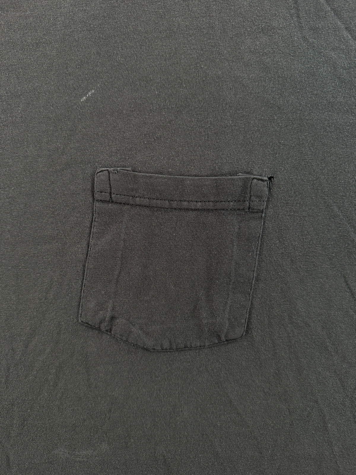 Pocket on front of Vintage Black Blank Pocket Tee SZ L