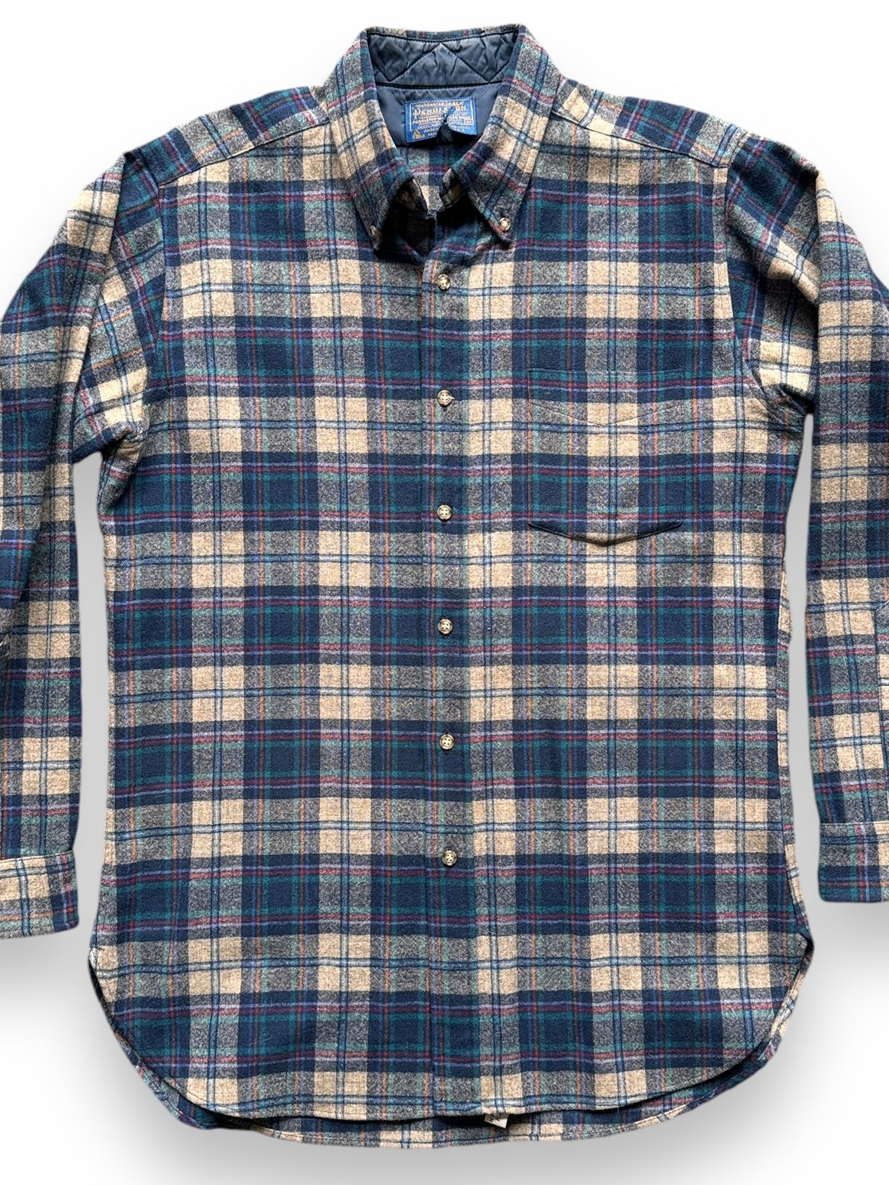 close up of Vintage Pendleton Flannel SZ M