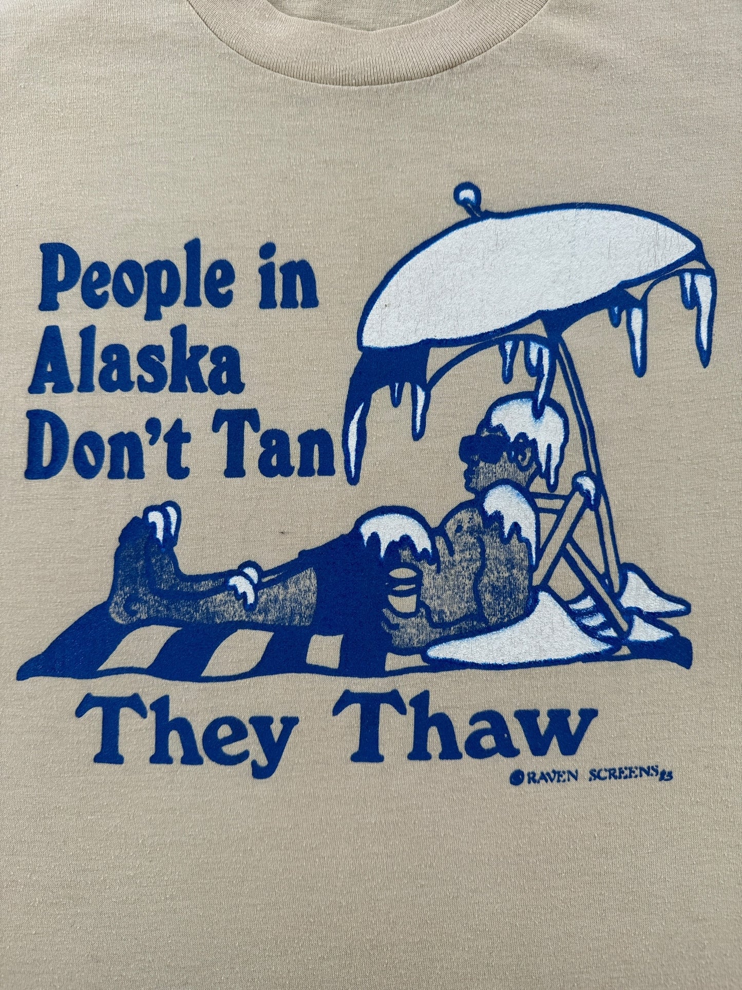 Graphic of Vintage People in Alaska Don't Tan Tee SZ S