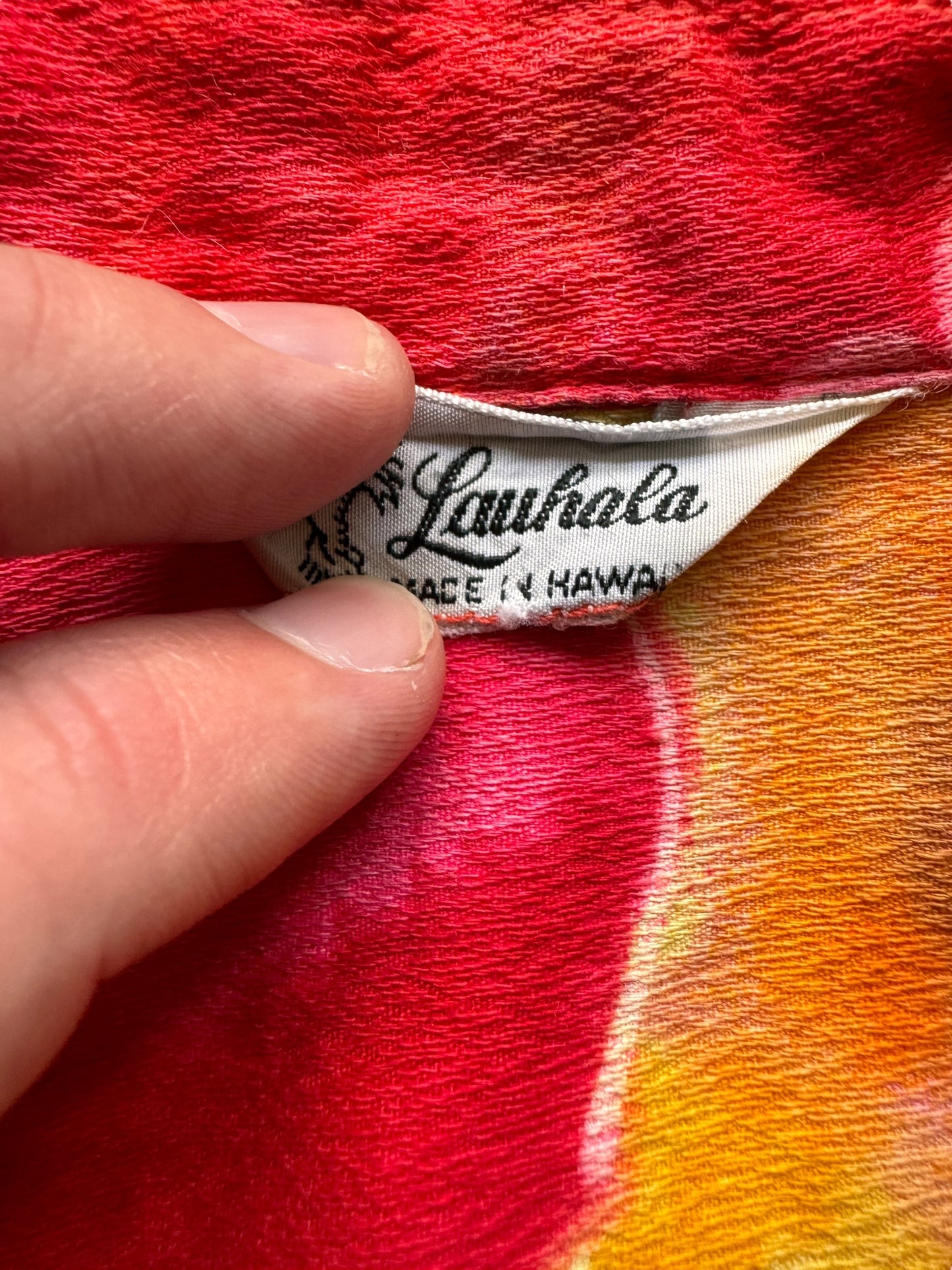 tag on Vintage Lauhala Barkcloth Aloha Shirt SZ M