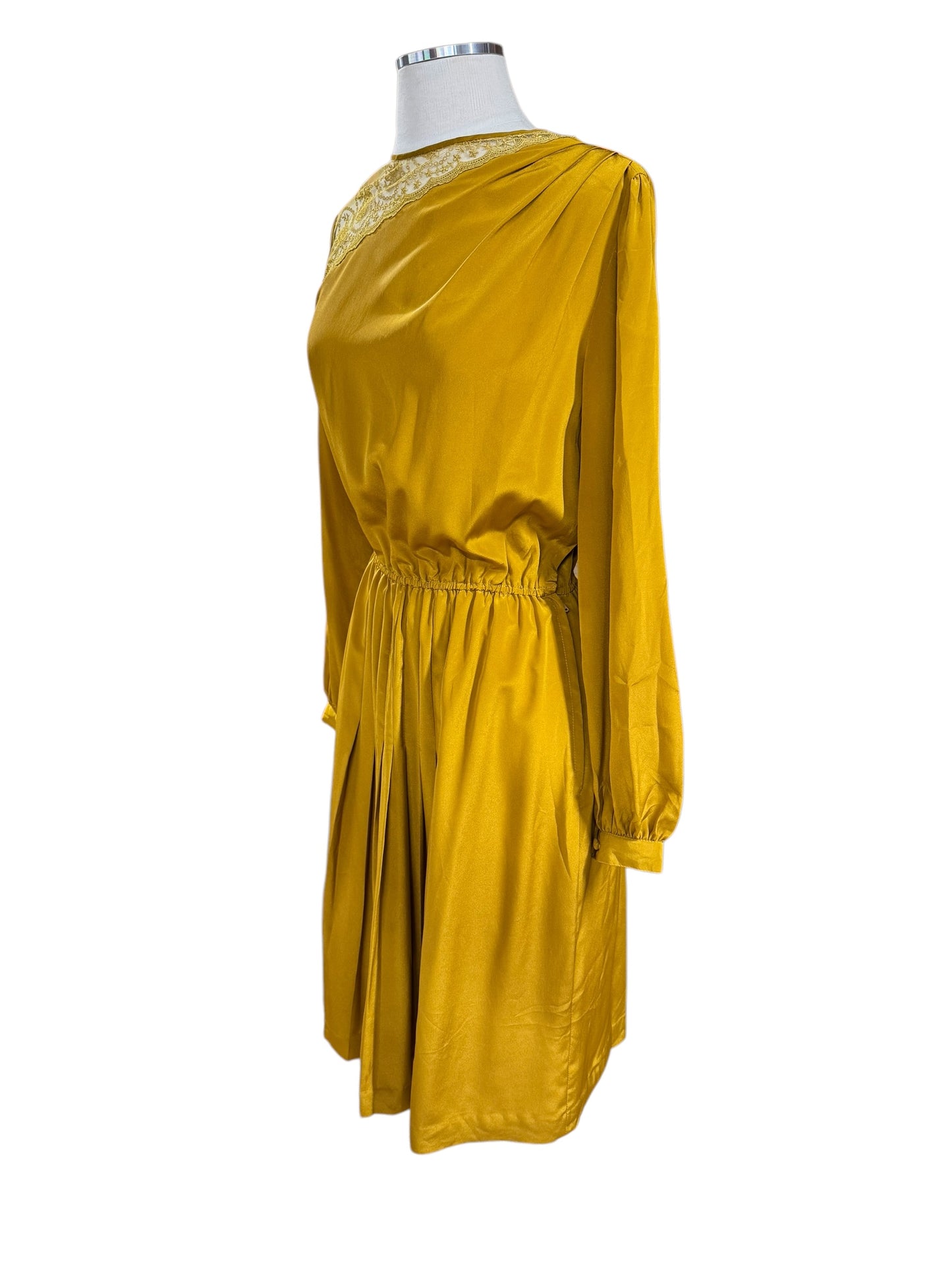 Side view of 1940s Mustardy rayon and Lace Dress M