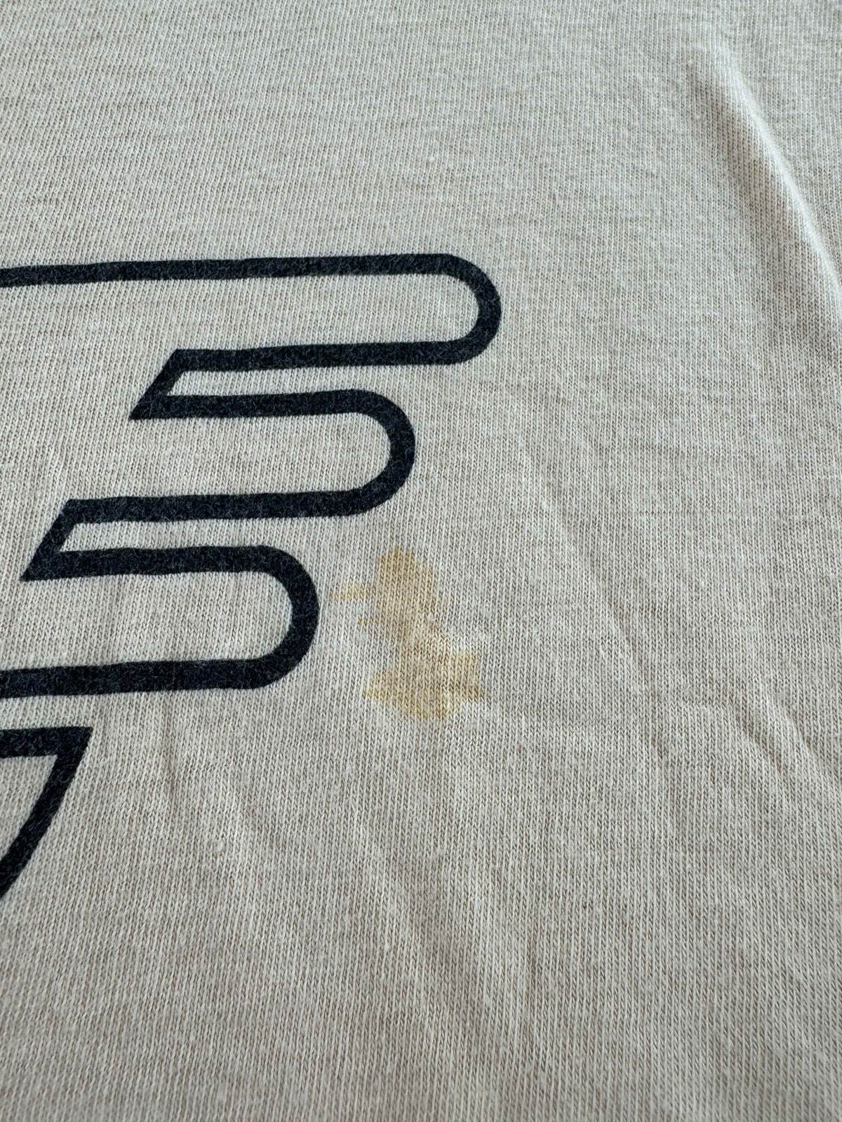Staining on Vintage Waylon '81 Tee SZ L