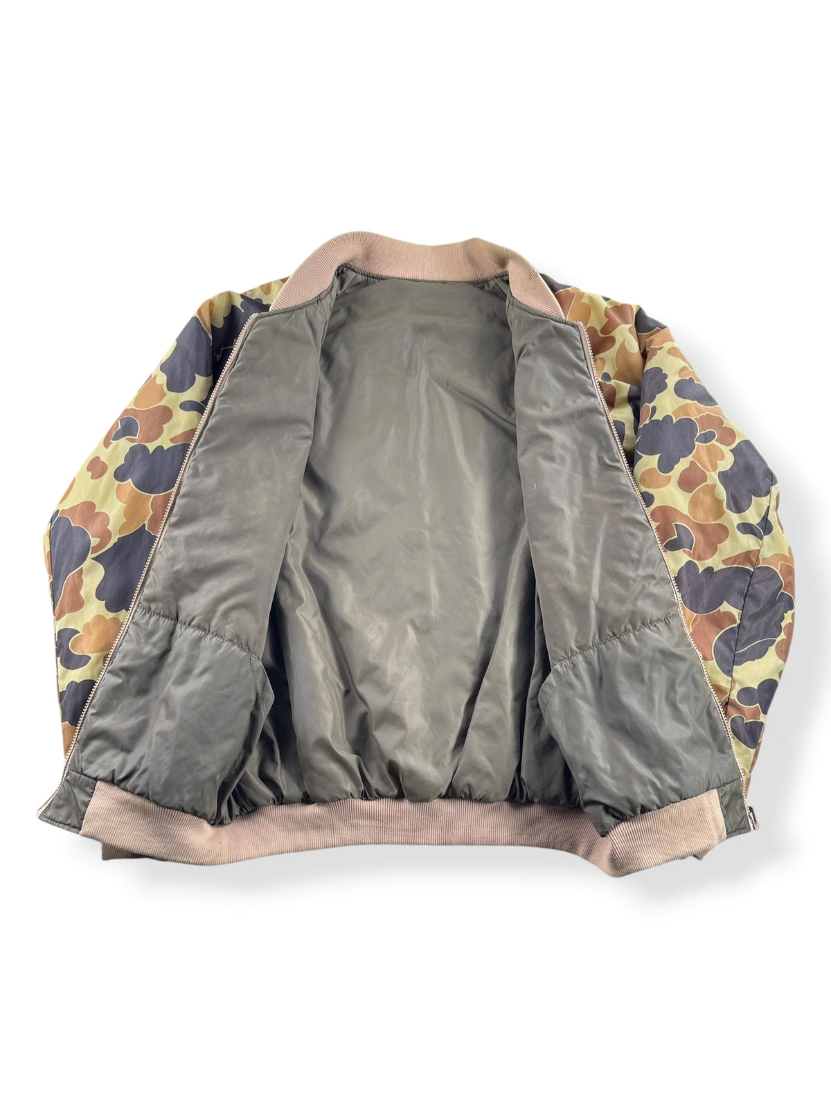 Inside of Vintage Columbia Reversible Hunting Bomber Jacket SZ L