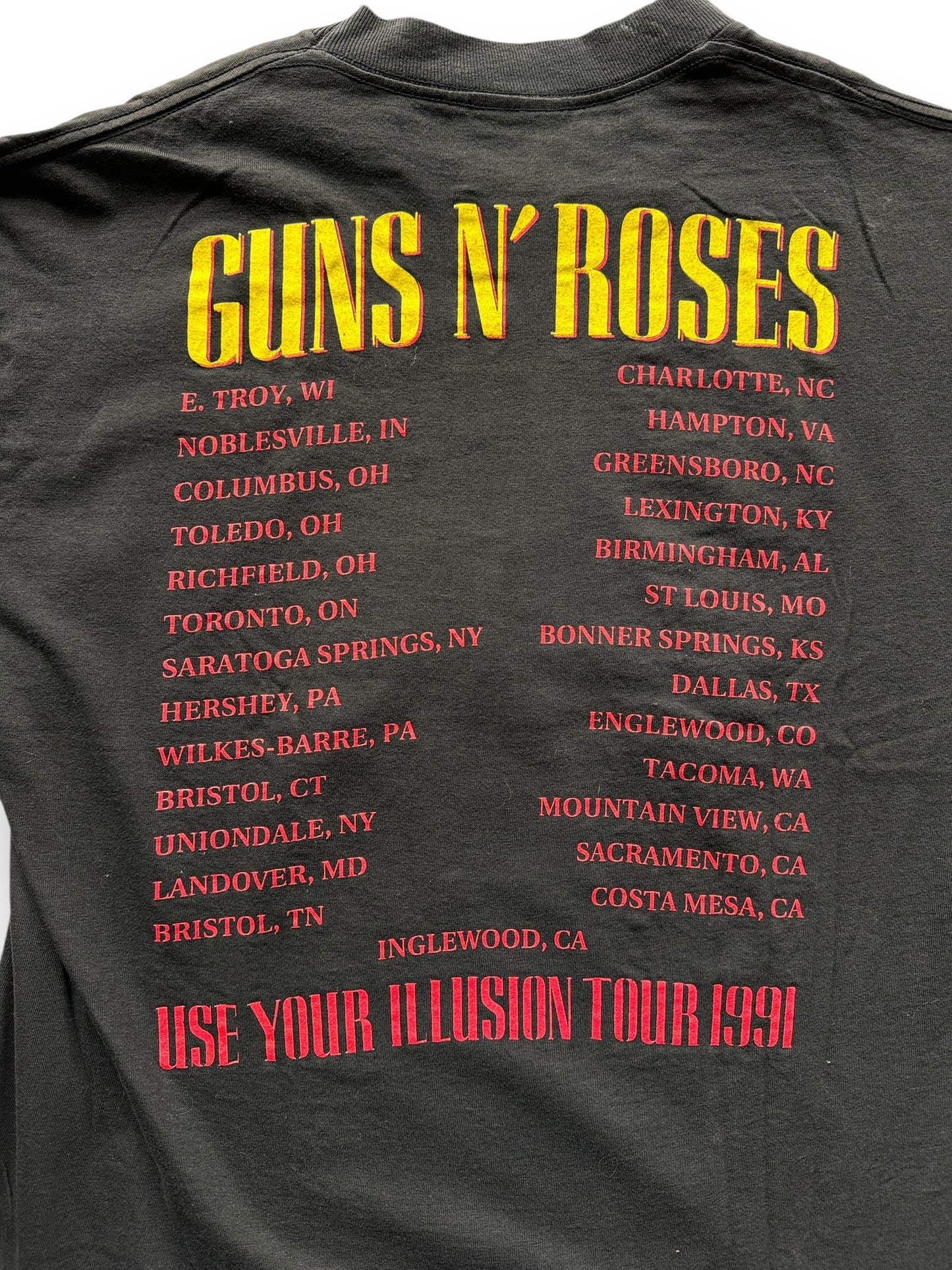 back close up of Vintage '91 Guns N' Roses Tour Band Tee SZ L