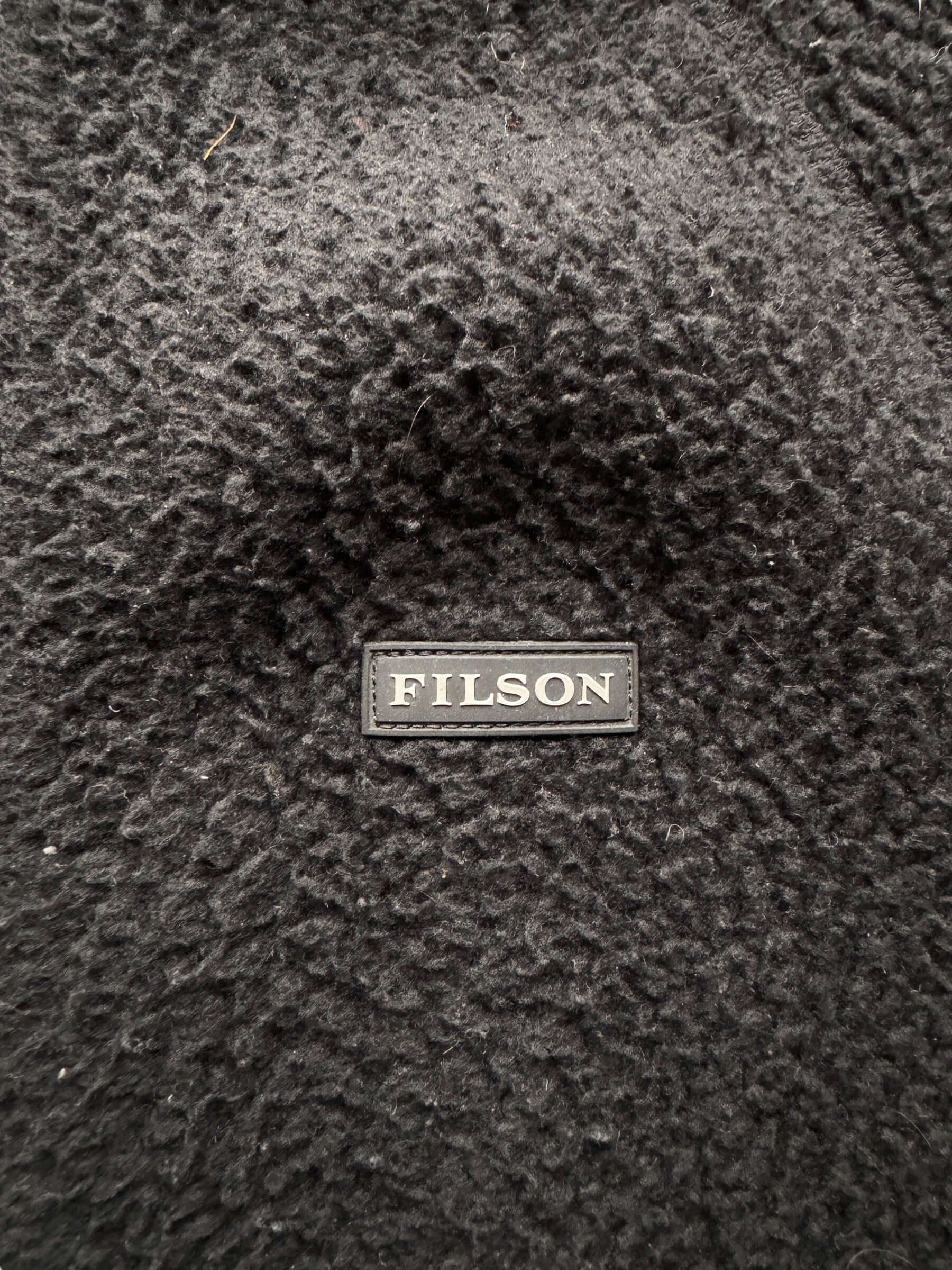 Label on Filson Black Sherpa Fleece Jacket SZ S