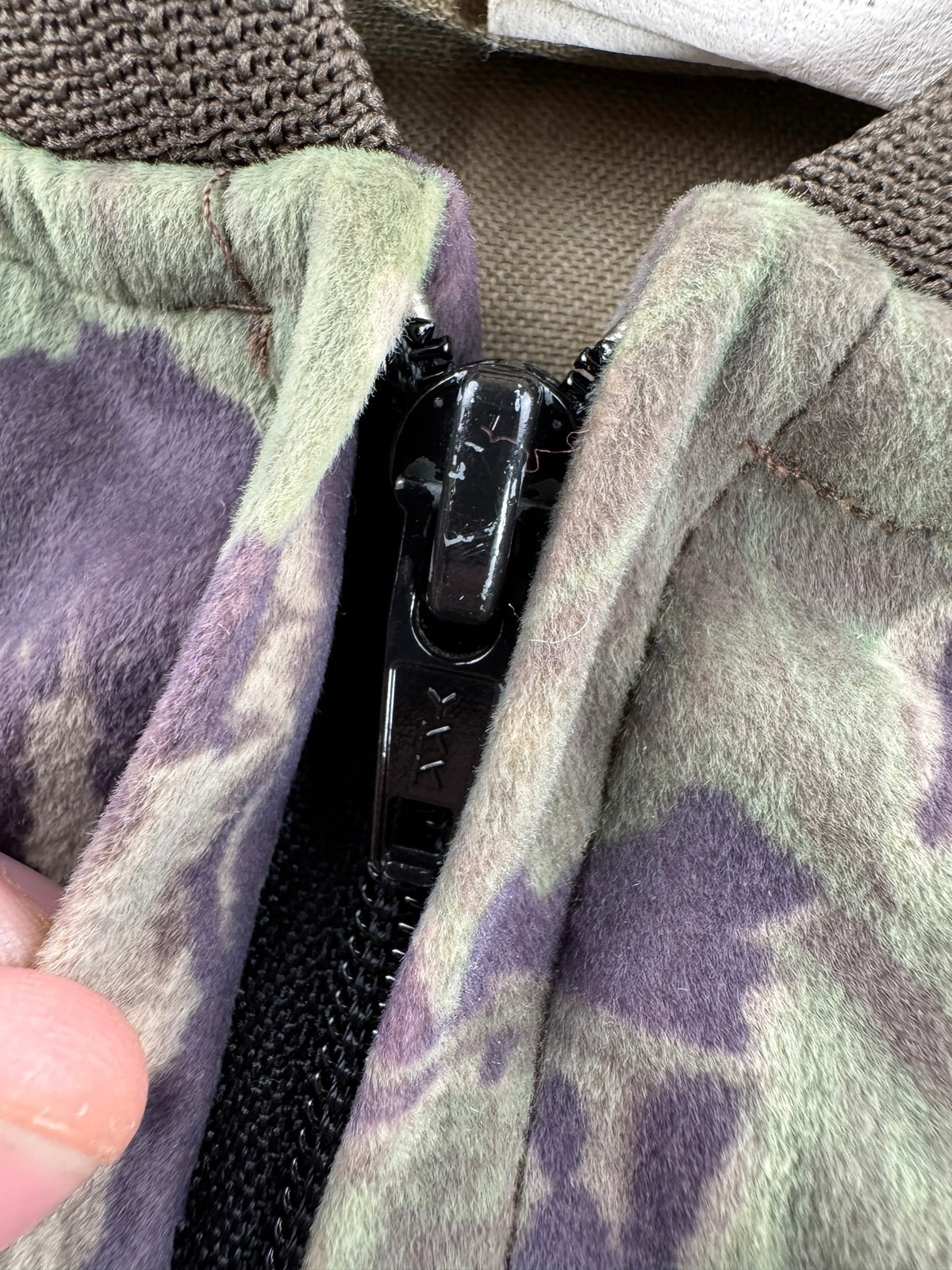 Zipper on Vintage Realtree Camo Bomber Jacket SZ XL