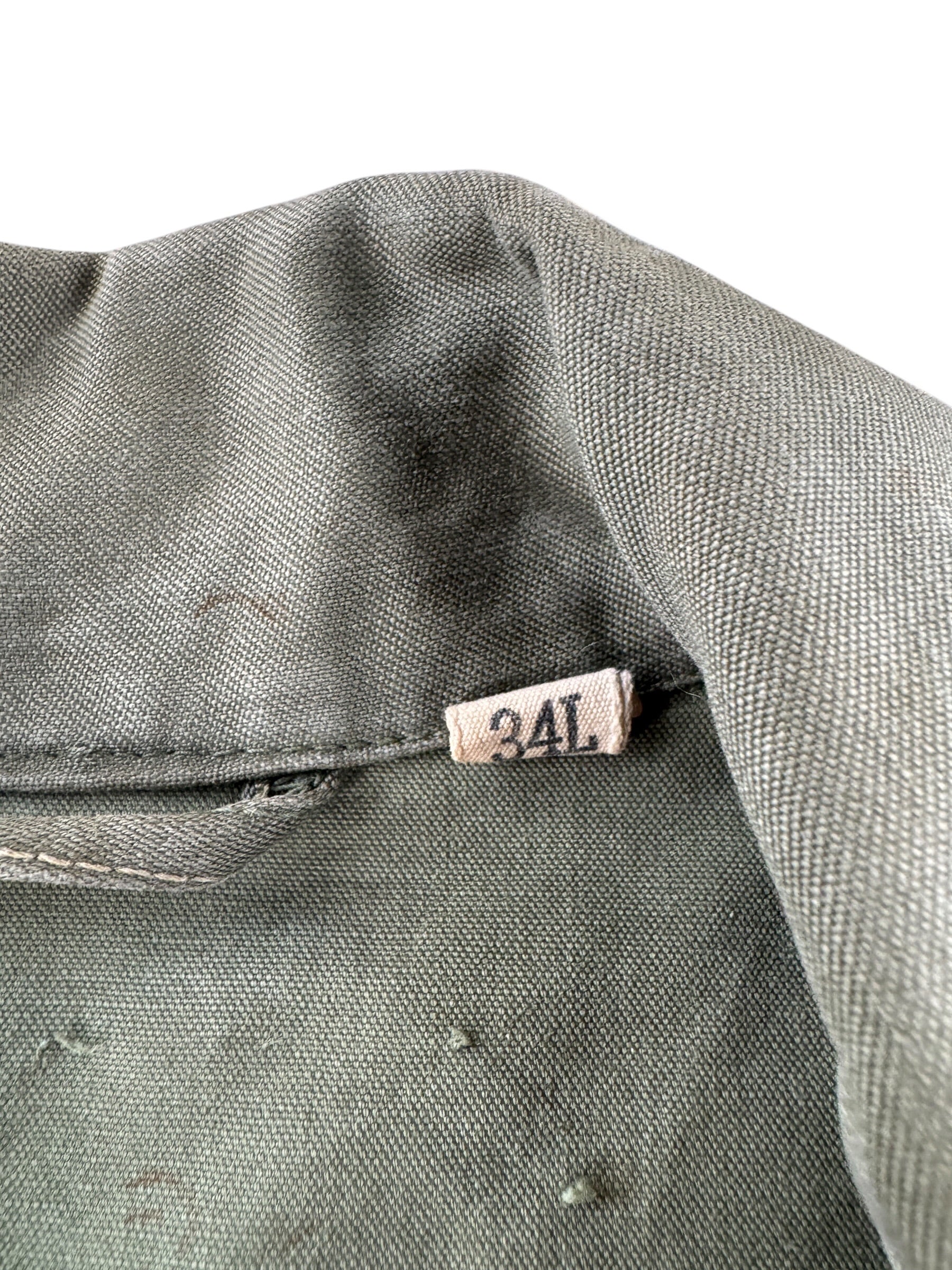 Size on Vintage M-1941 Military Field Jacket SZ 34L