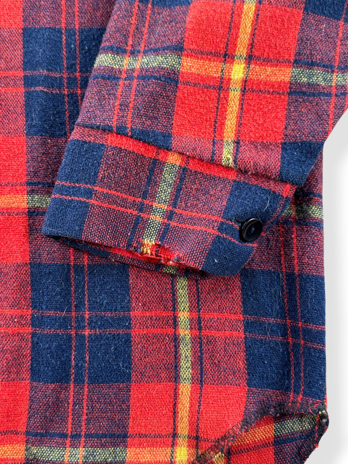Ware on cuff of Vintage Wool Blend Flannel SZ L