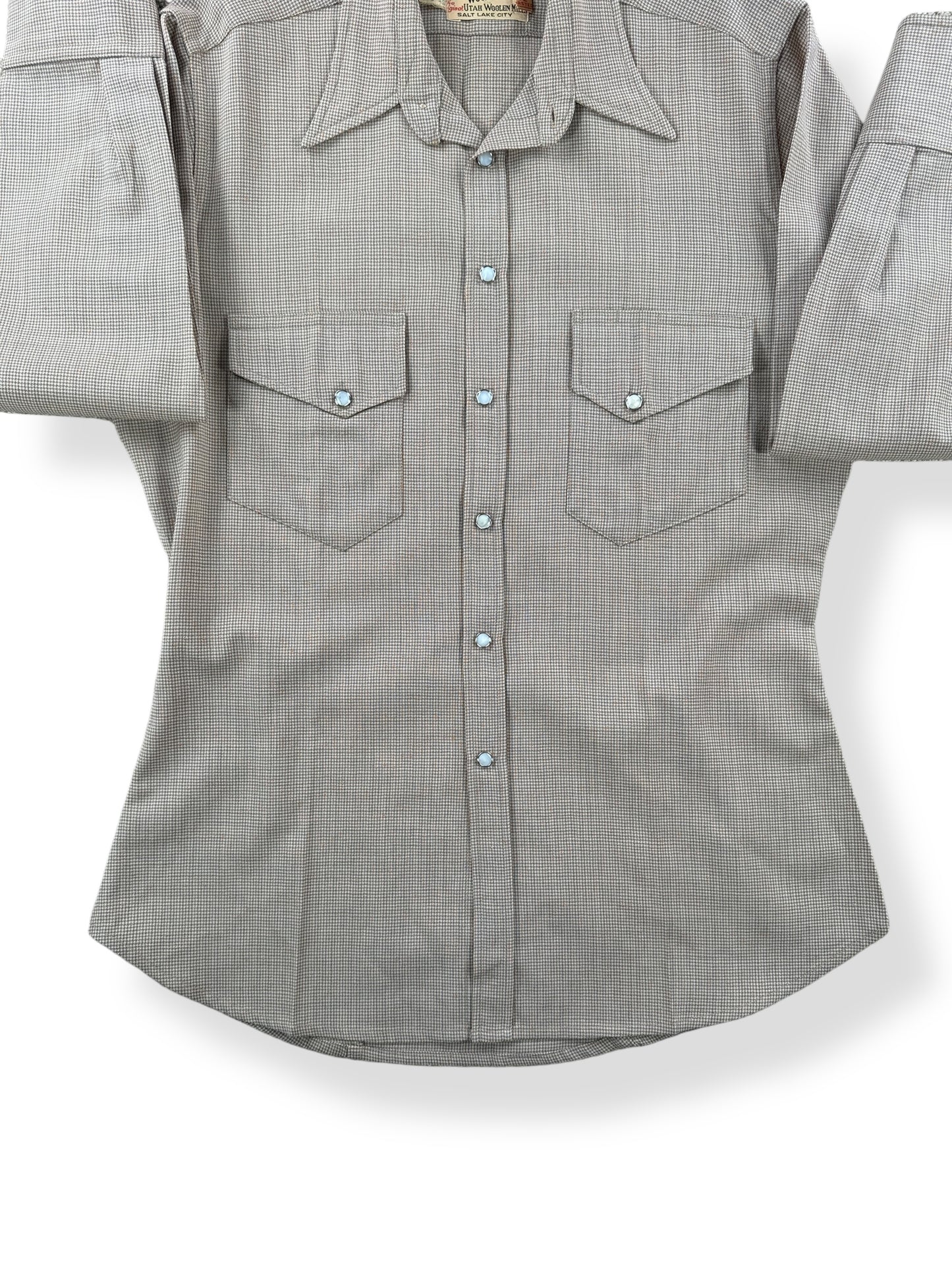 Waist on Vintage Jack Frost Worsted Wool Pearl Snap SZ M
