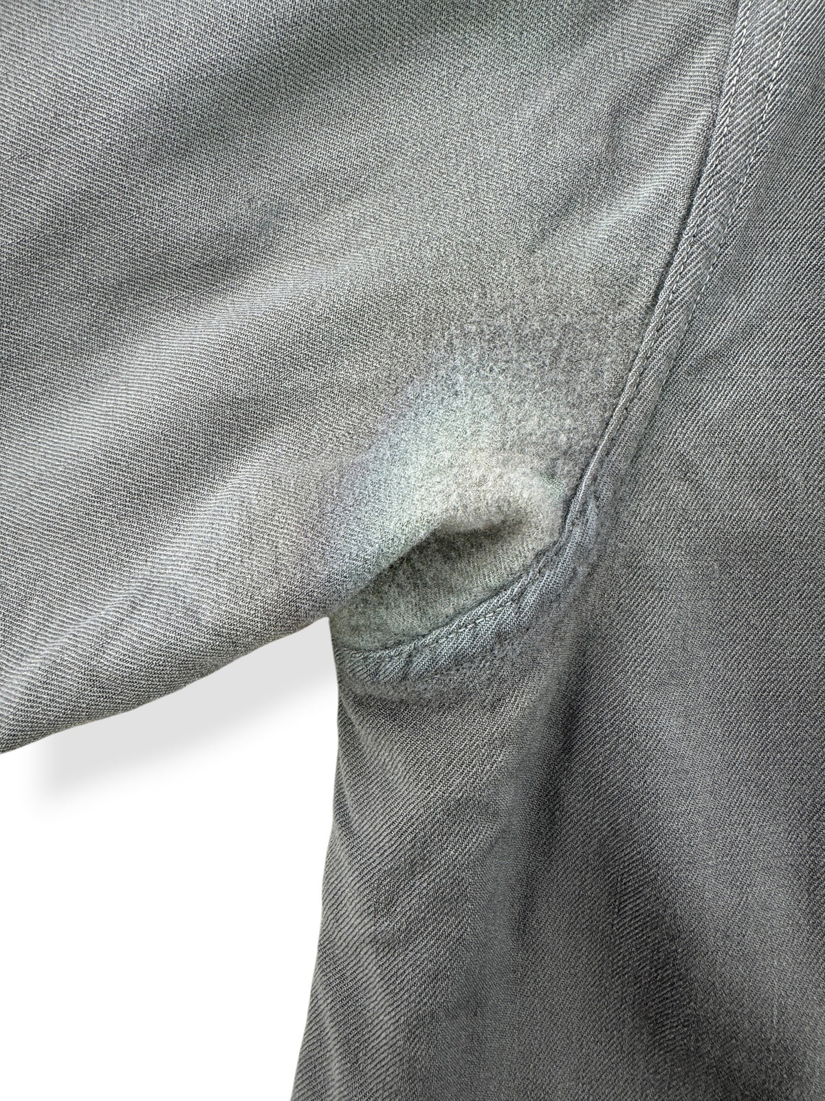 Armpit stains on Vintage 50s JC Penney Worsted Wool Gabardine Shirt SZ L