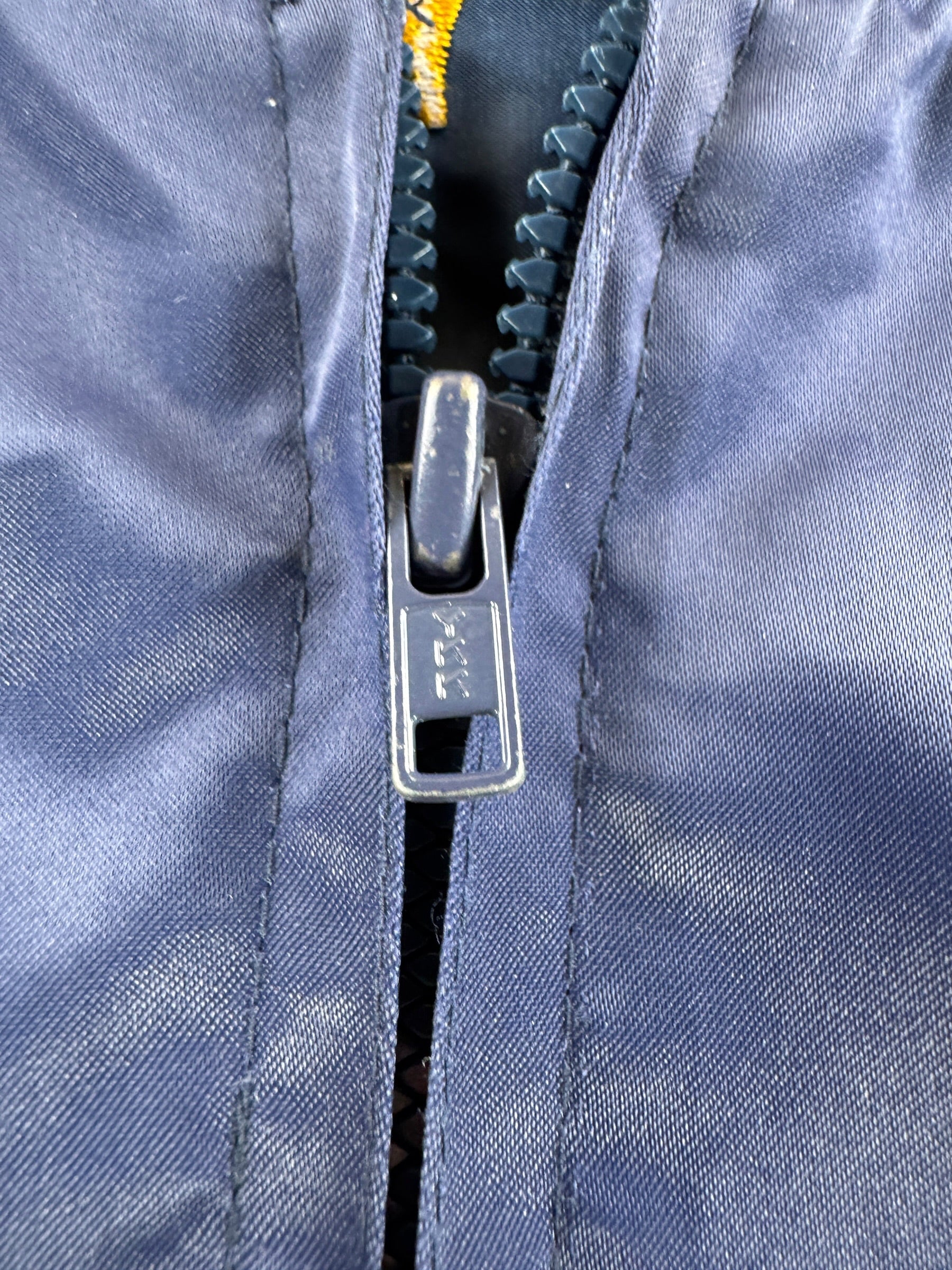 Zipper on Vintage 80s Souvenir Jacket SZ M