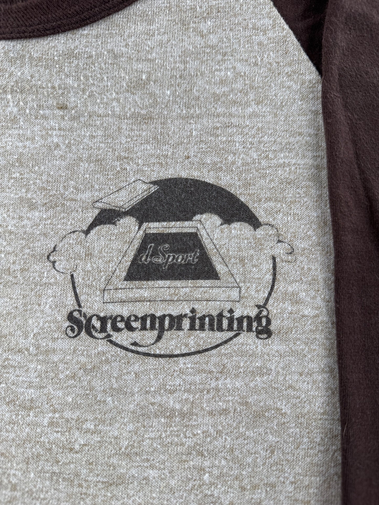 Front graphic on Vintage 70s Screenprinting Raglan Tee SZ L (Fits S)