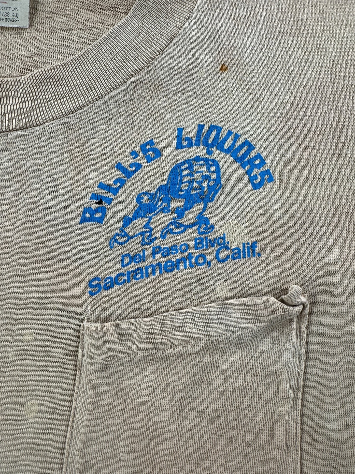 Front Graphic of Vintage 70s Bill's Liquors Heineken Tee SZ M