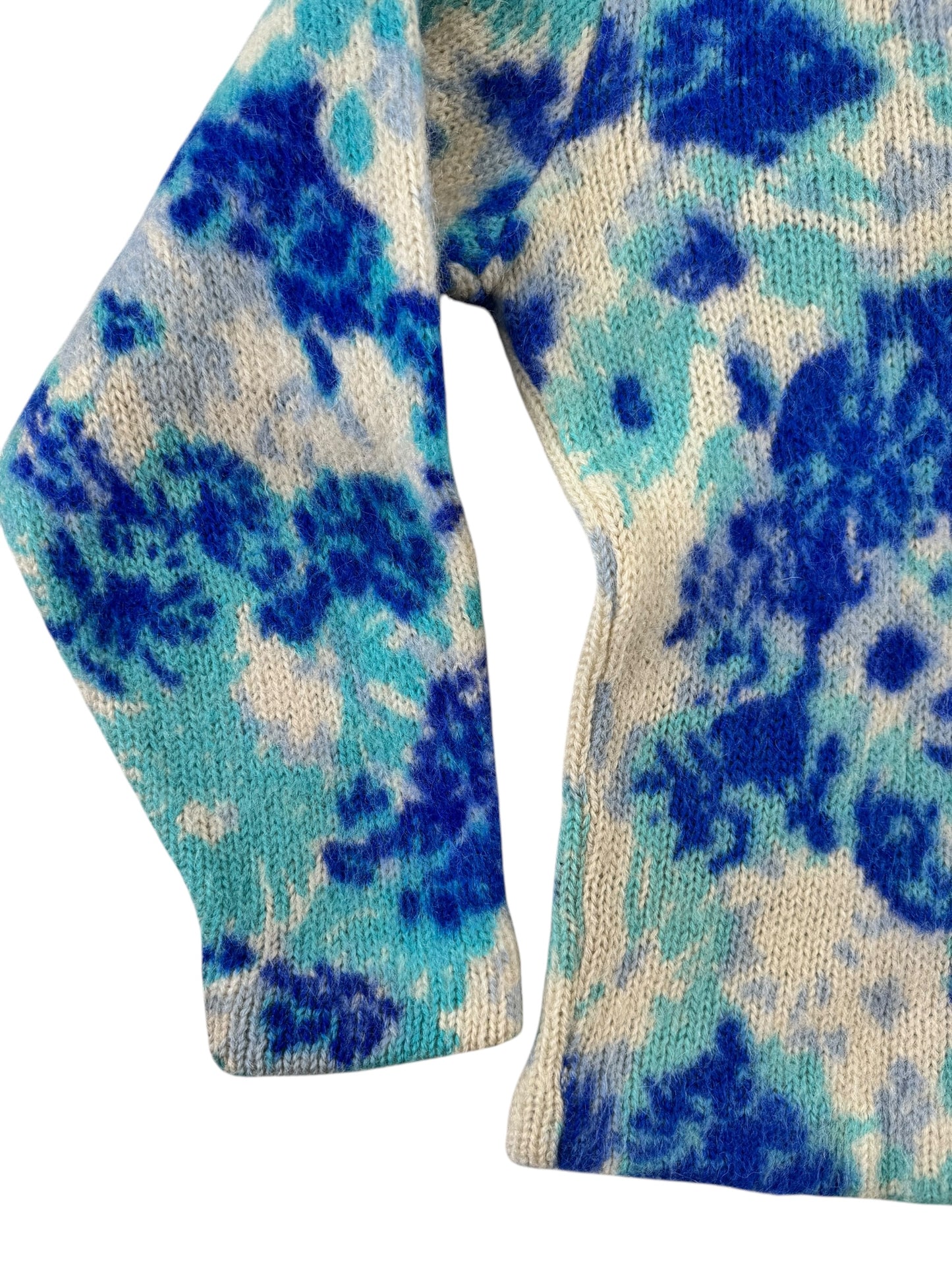 Front lower right side of 1960s Wool Floral V-Neck Sweater M