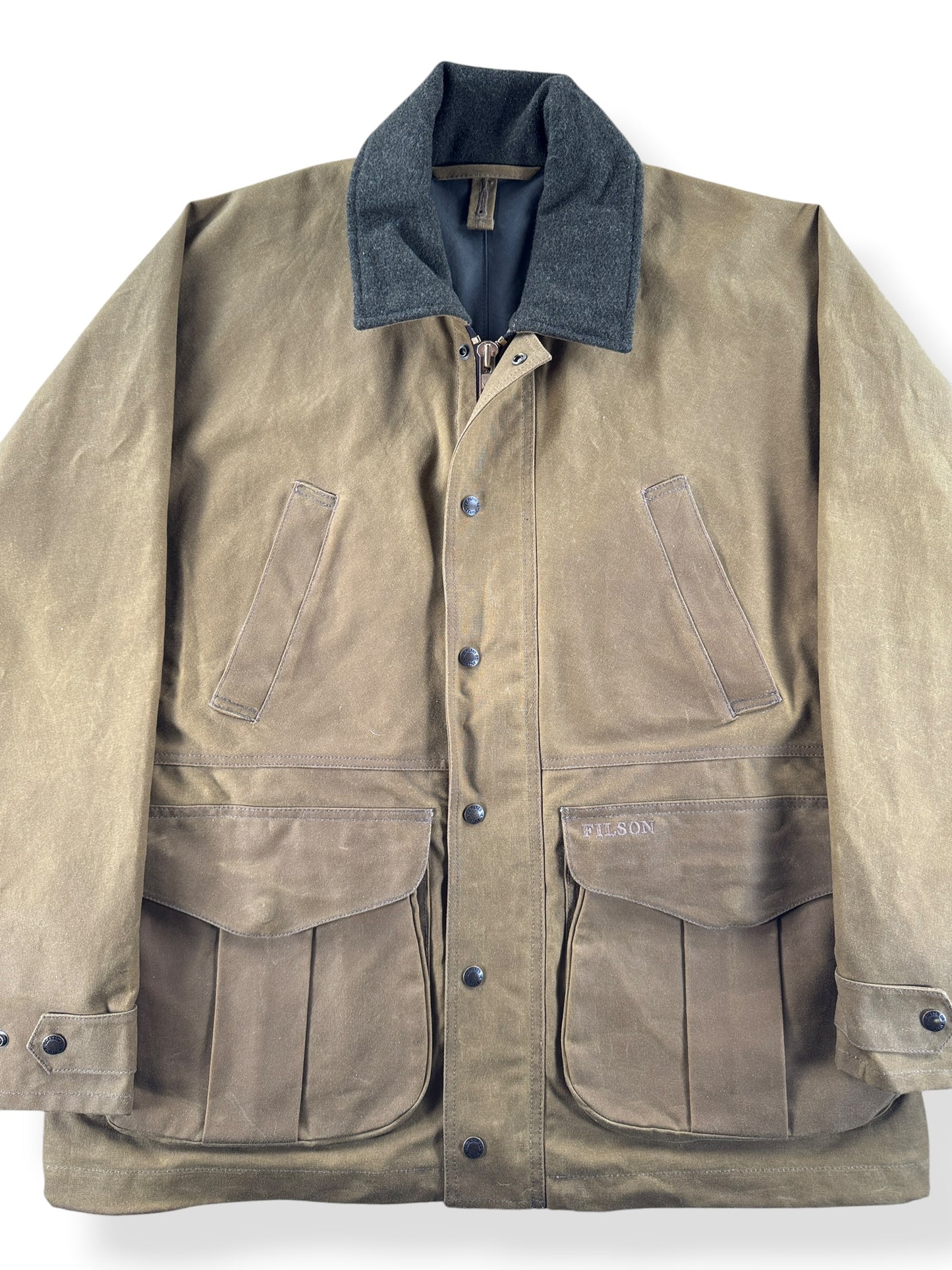 Front Close Up of Filson Lined Tin Cloth Field Jacket SZ L