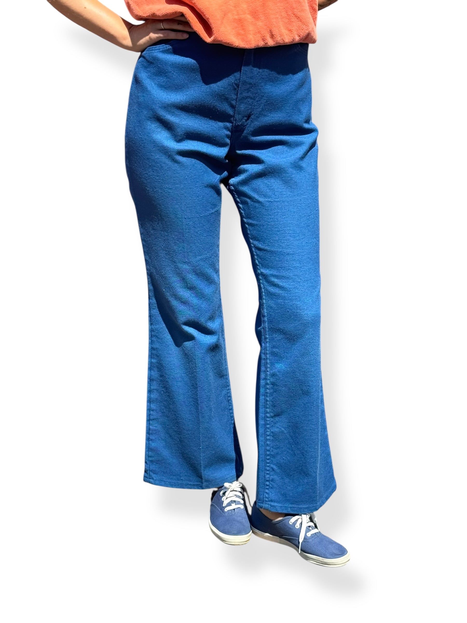Front Close Up of Vintage Blue Miss Wrangler Jeans W32