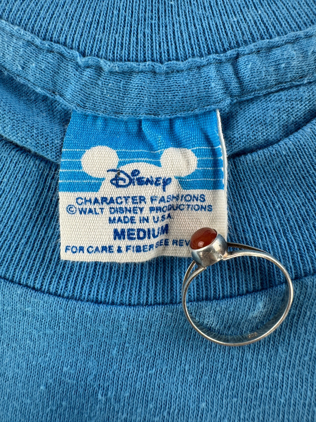 Tag on Vintage Disneyland Tee SZ M (Fits XS)