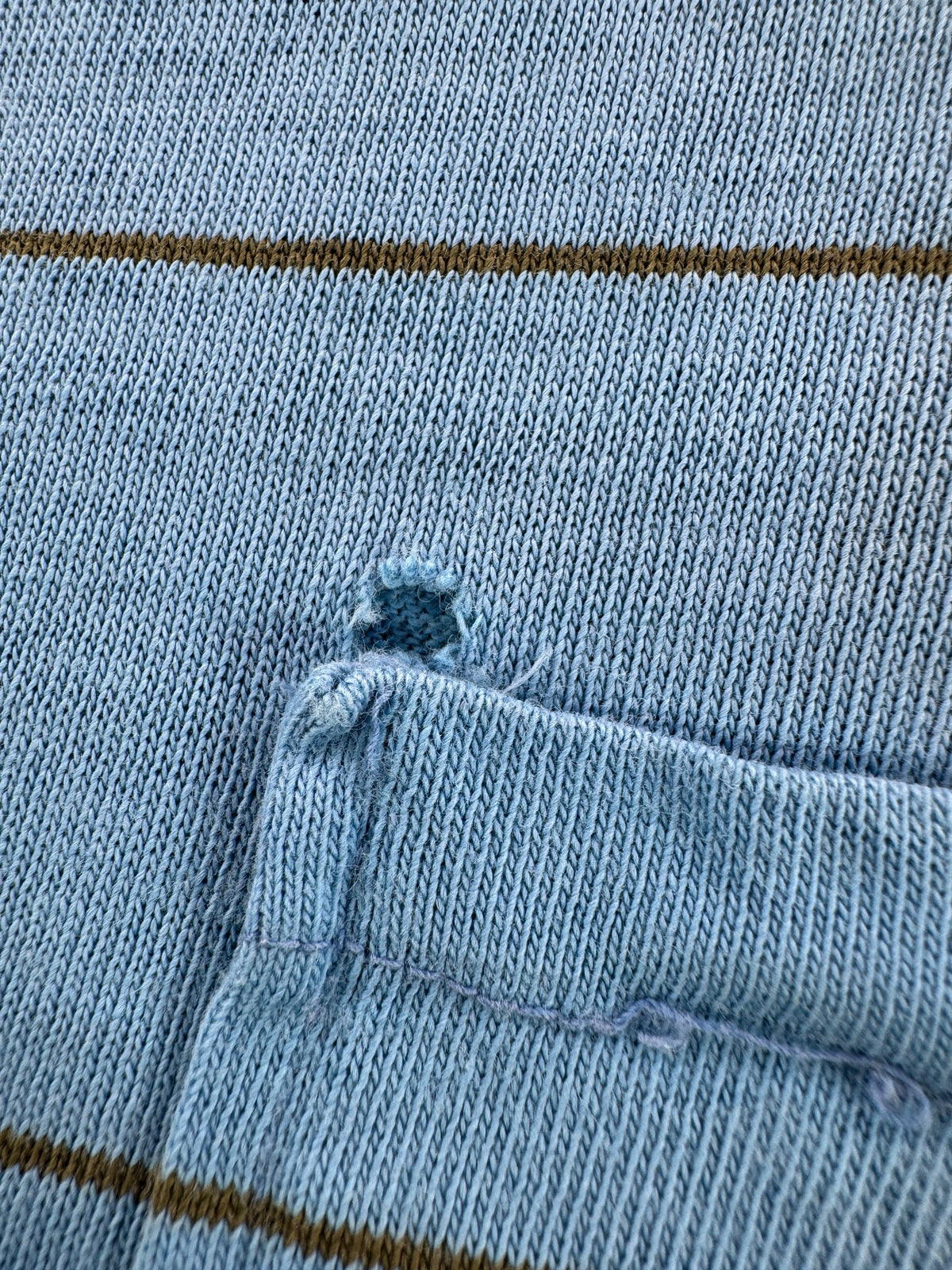 Hole on pocket of Vintage 60s/70s Turtle King Baby Blue Striped Pocket Tee SZ M
