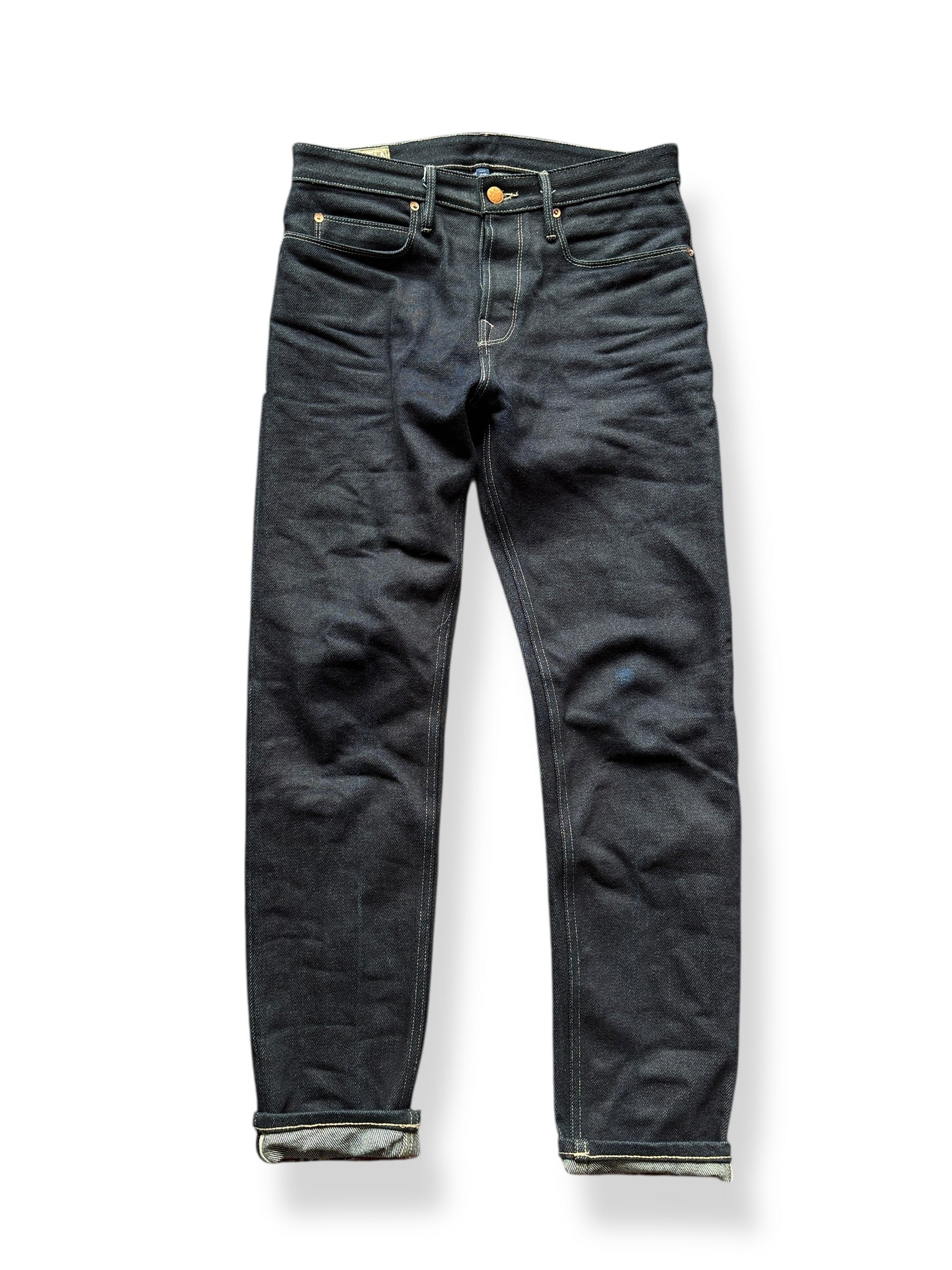Front of Freenote Portola Selvedge Denim Taper Fit W32