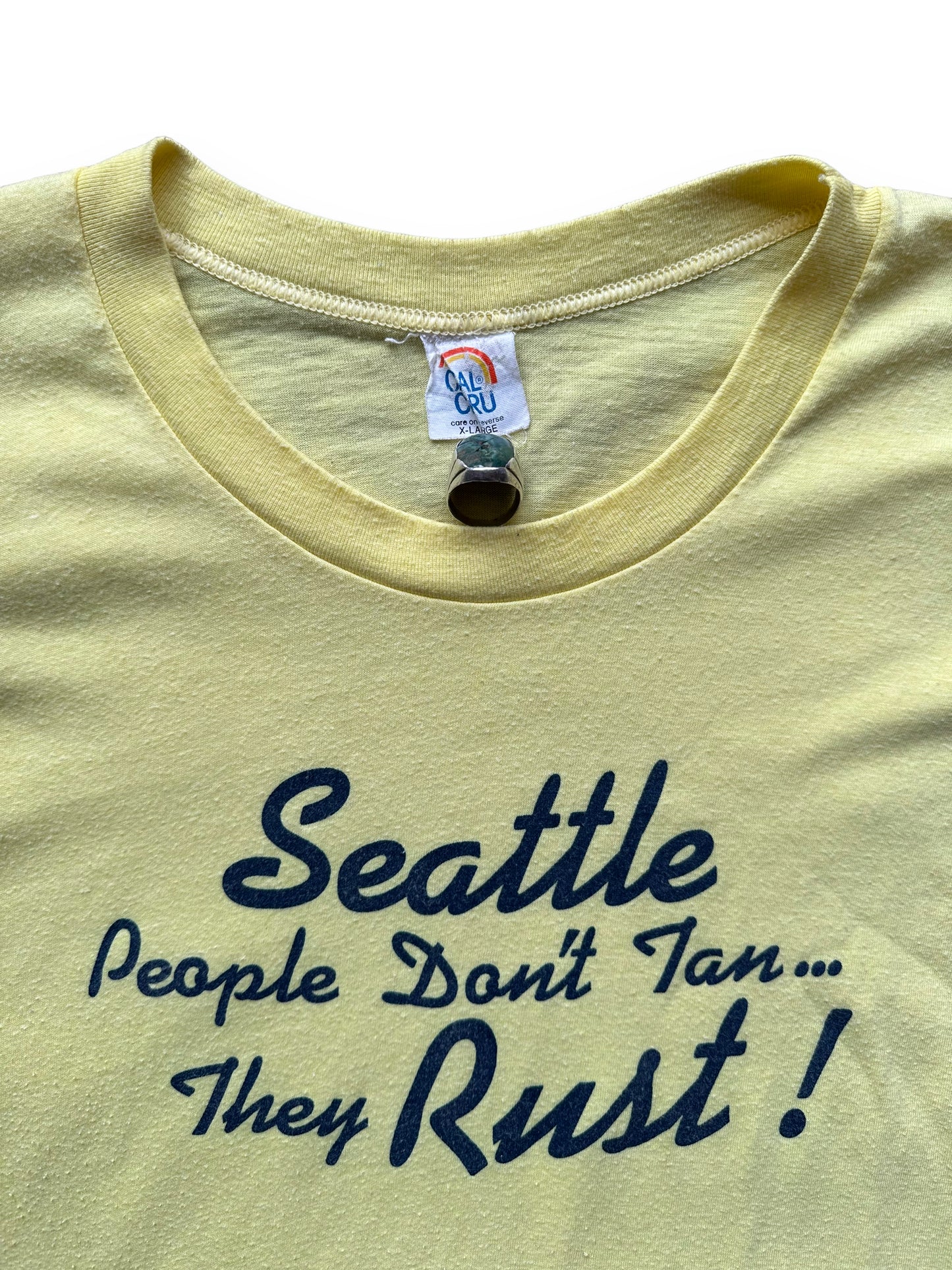 Tag View of Vintage Seattle Rain Humor Tee SZ XL | Vintage Seattle Tourist Tees | Barn Owl Vintage Tees Seattle