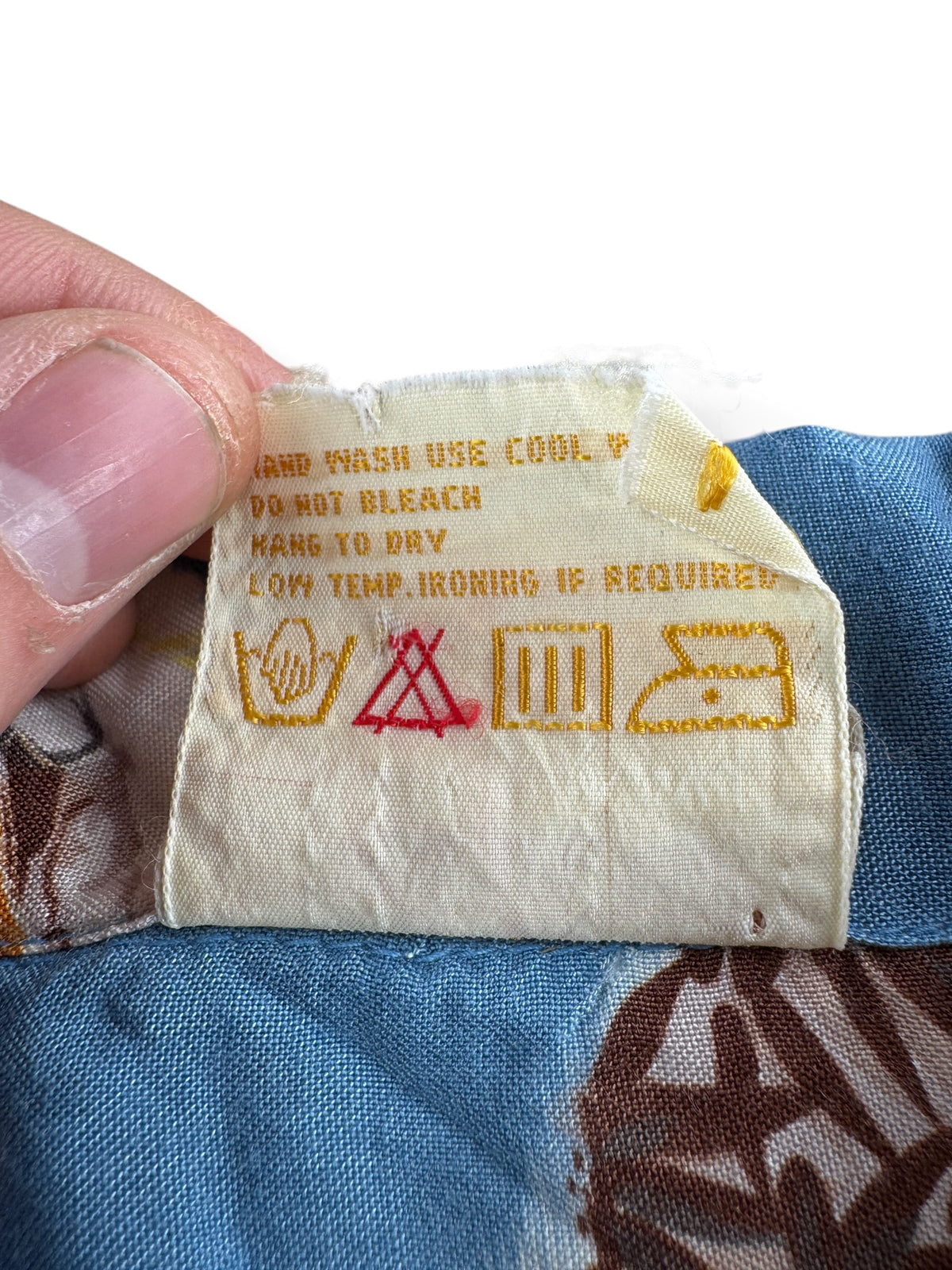 Tags on Vintage 70s Rayon Crane Print Aloha Shirt SZ S