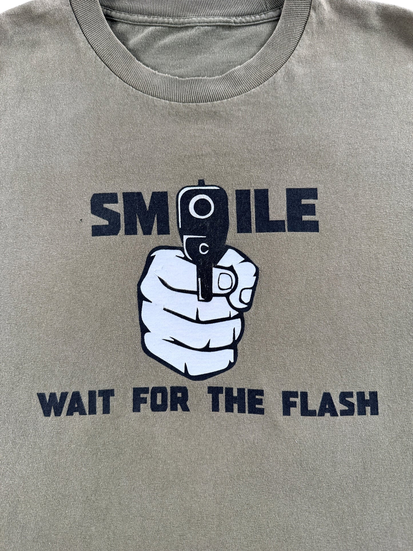 Graphic of Vintage Smile Wait For The Flash Tee SZ XL