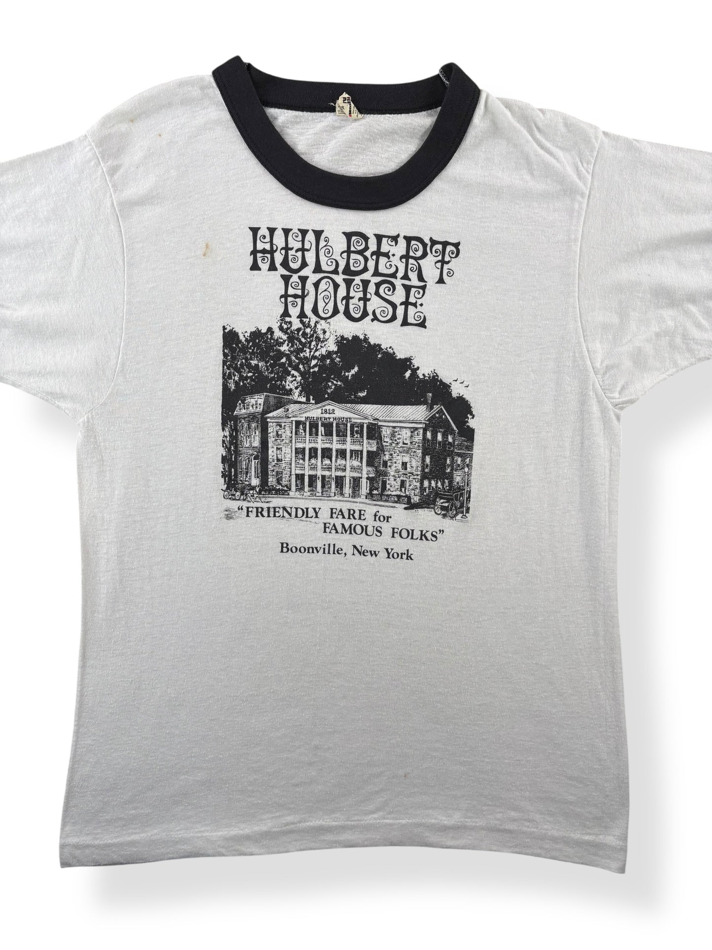 Front Close Up of Vintage Hulbert House Ringer SZ L (Fits S/M)