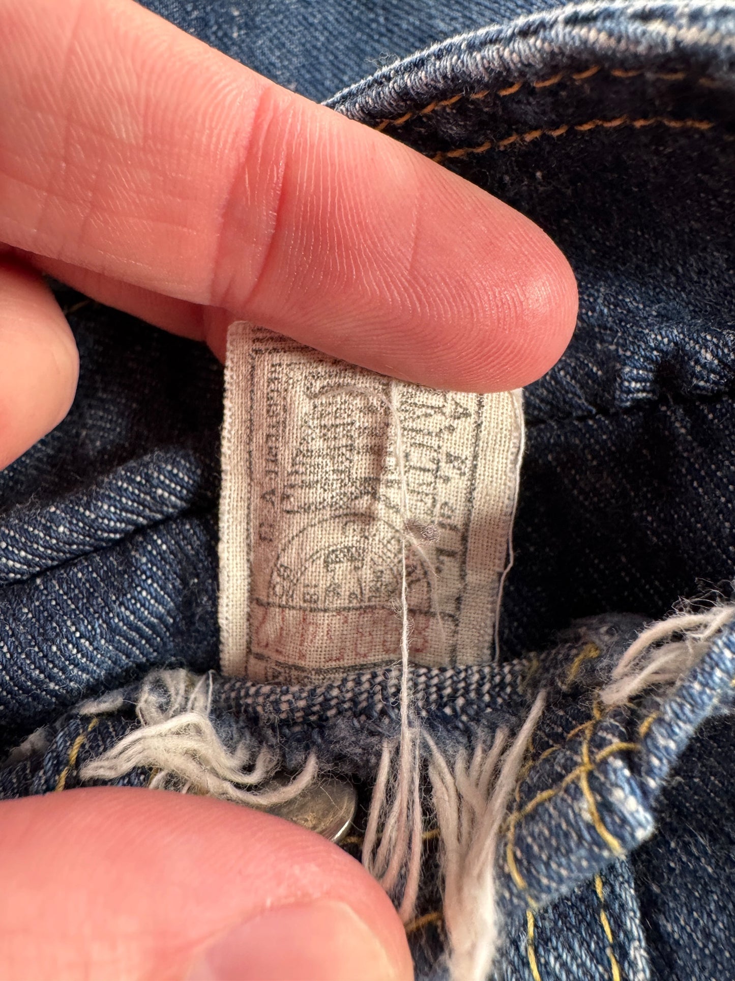 Union Tag on Vintage 70s Era Lee Denim 101-J Jacket SZ 36