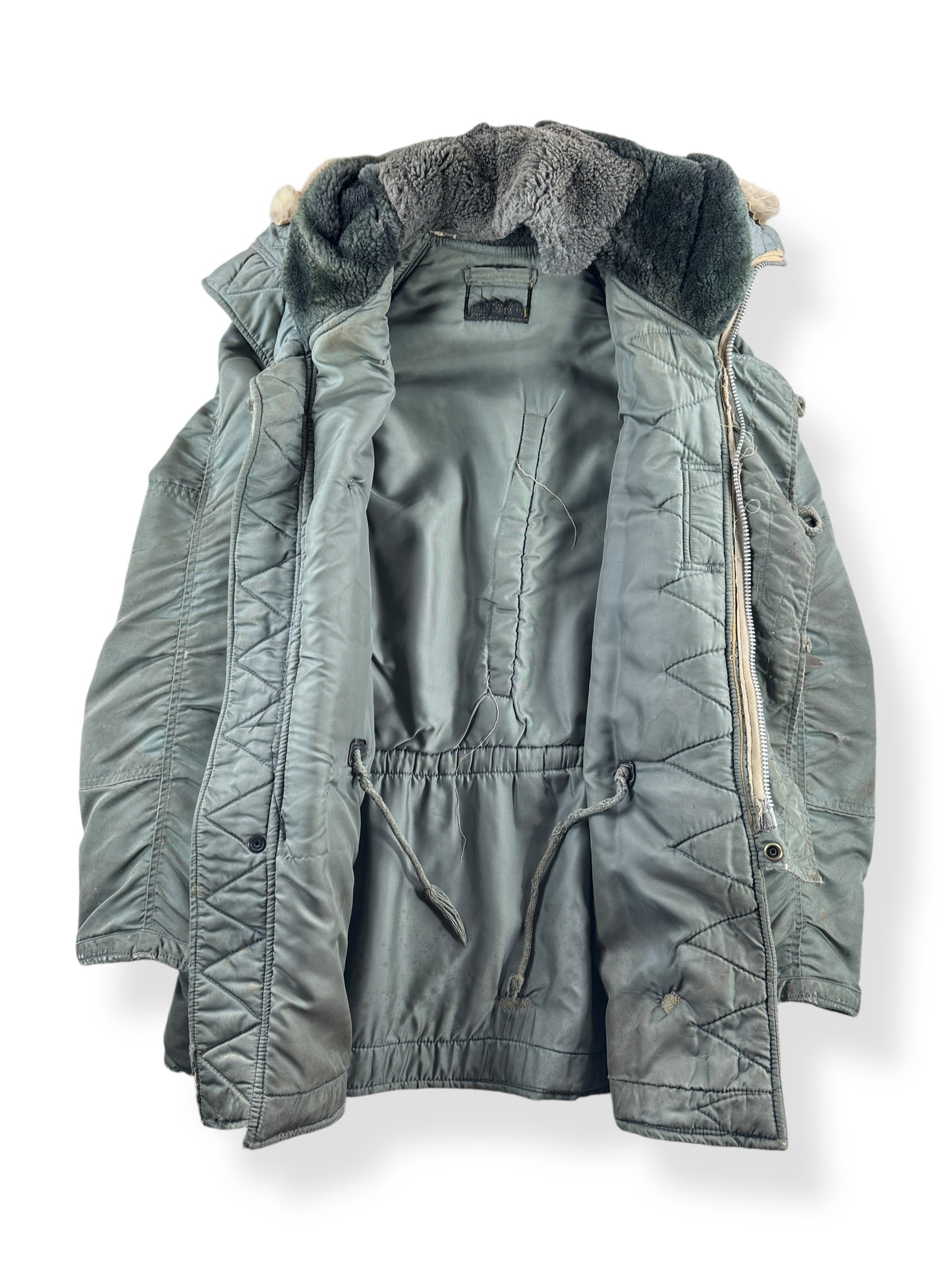 Inside of Vintage Thrashed N-3B Snorkel Parka SZ L AS IS