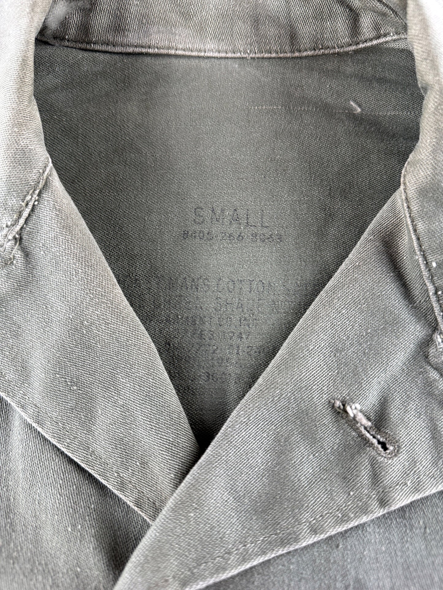 Collar and size stamp on Vintage 50s Korean Era Modified Military Shirt SZ S