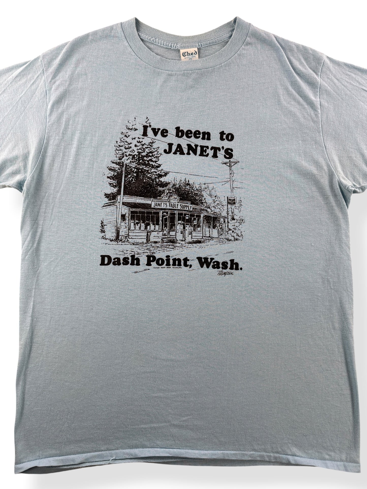 Close-up of Vintage Janet's Dash Point WA Tee SZ XL (Fits M)