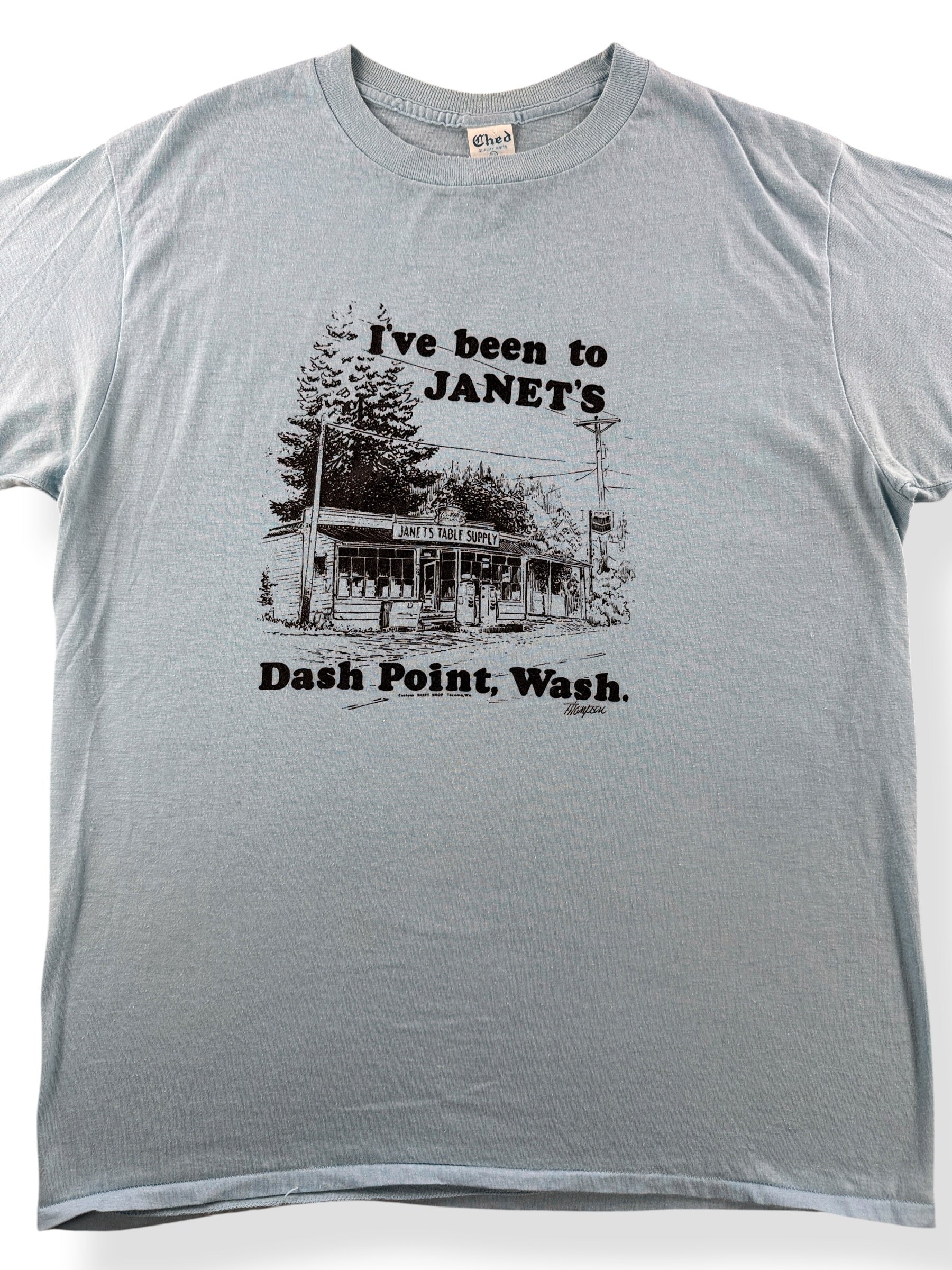 Close-up of Vintage Janet's Dash Point WA Tee SZ XL (Fits M)