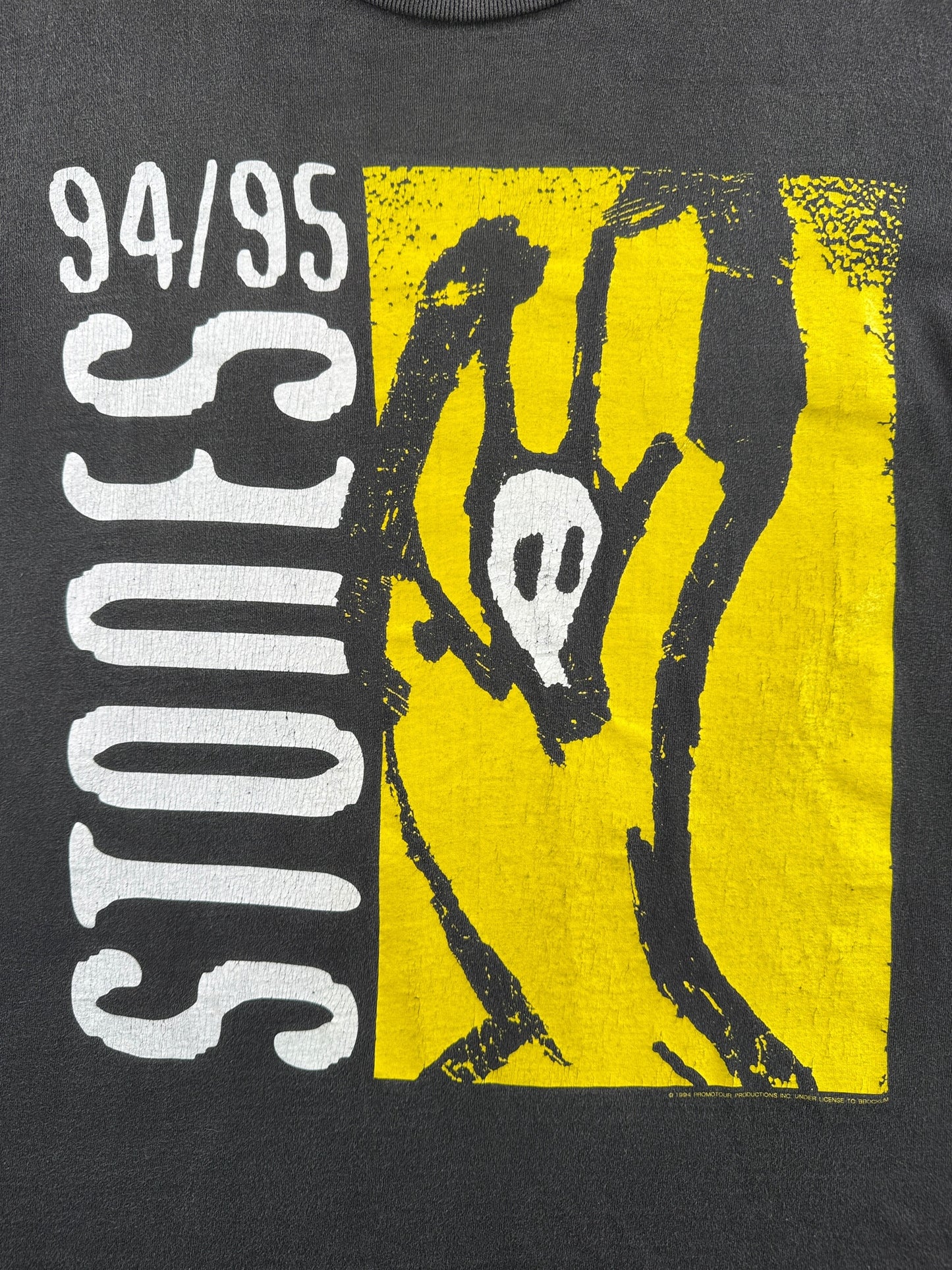 Close of up front graphic on Vintage 94/95 Rolling Stones North American Tour Tee