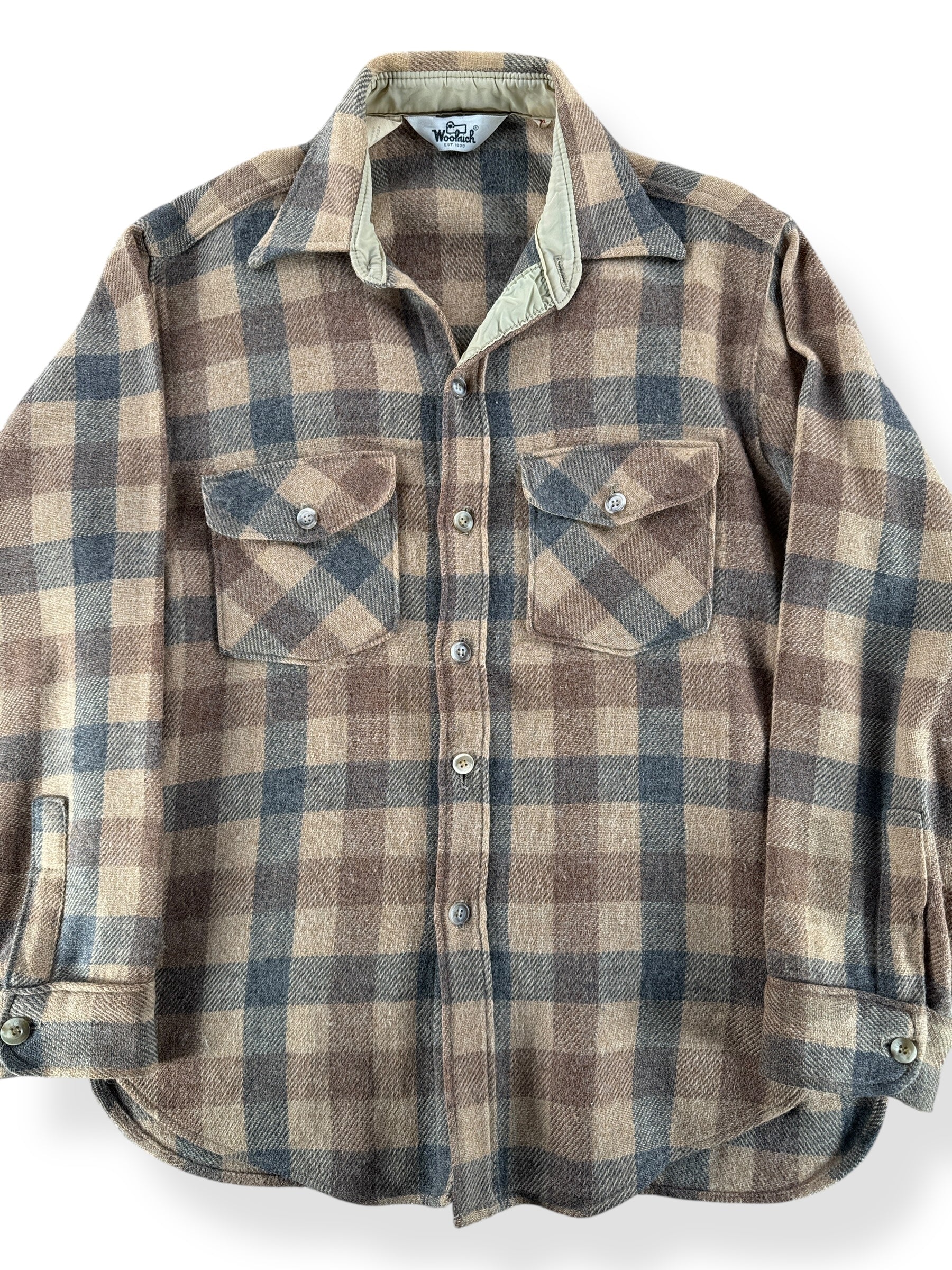 Front Close Up of Vintage Beige & Grey Woolrich Flannel SZ M
