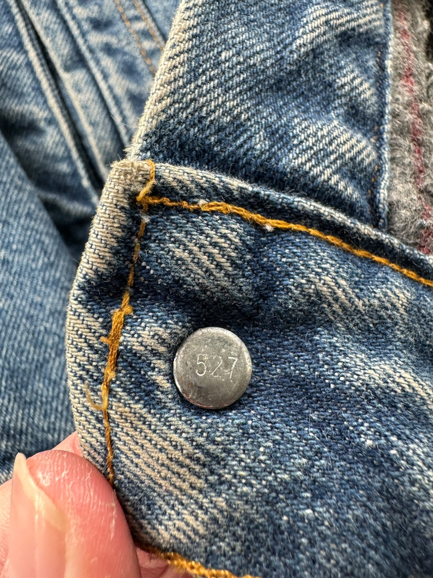 Button Stamp on Vintage Levis 4-Pocket Blanket Lined Trucker Jacket SZ 38