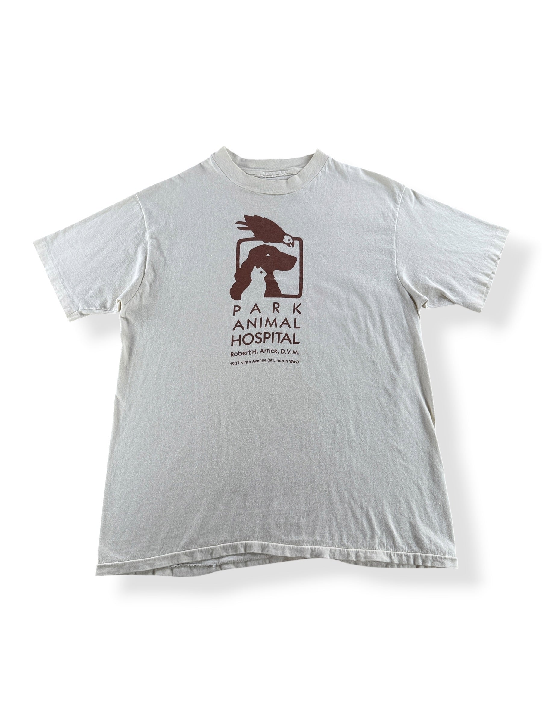 Front of Vintage Park Animal Hospital Tee SZ M