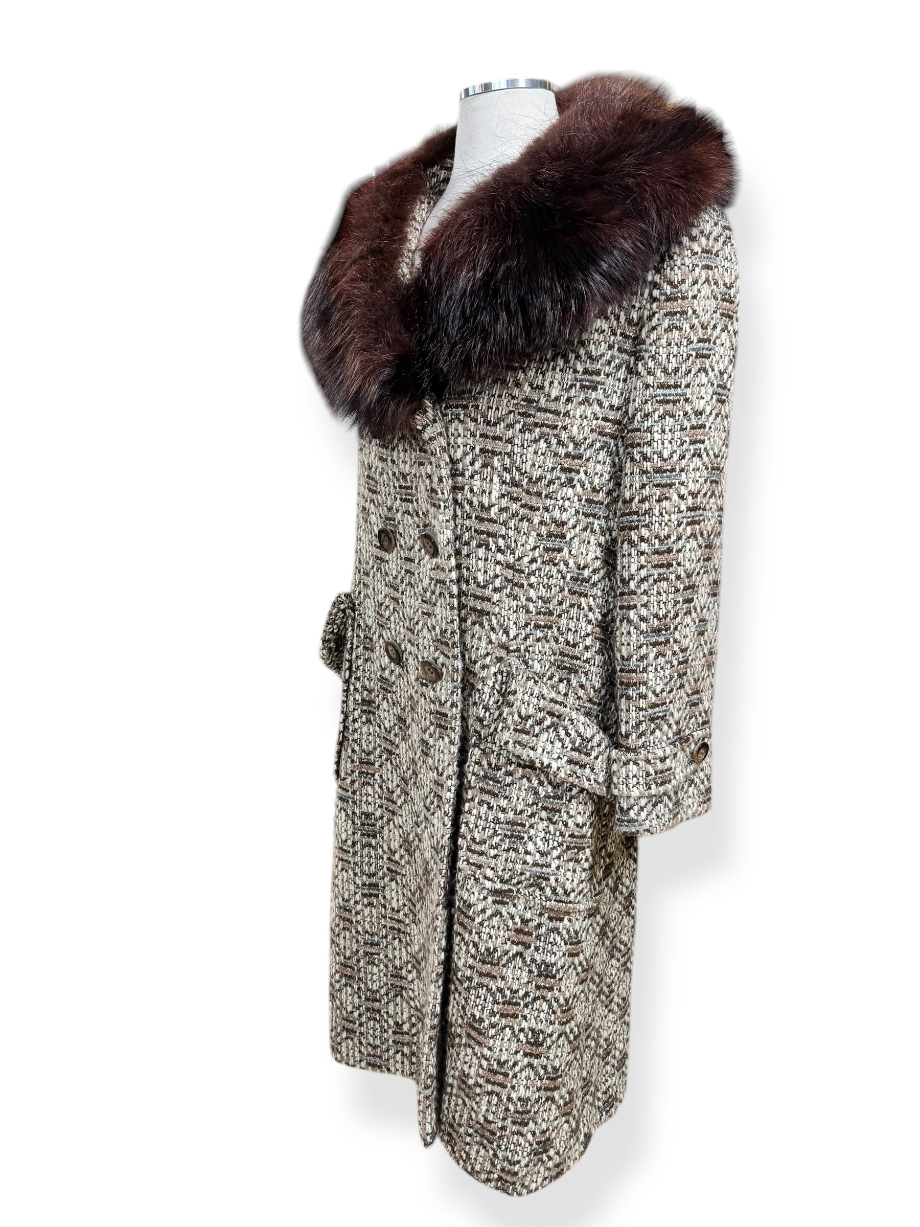 Side view of 1960s Riva Matlick Tweed/Fur Coat XL