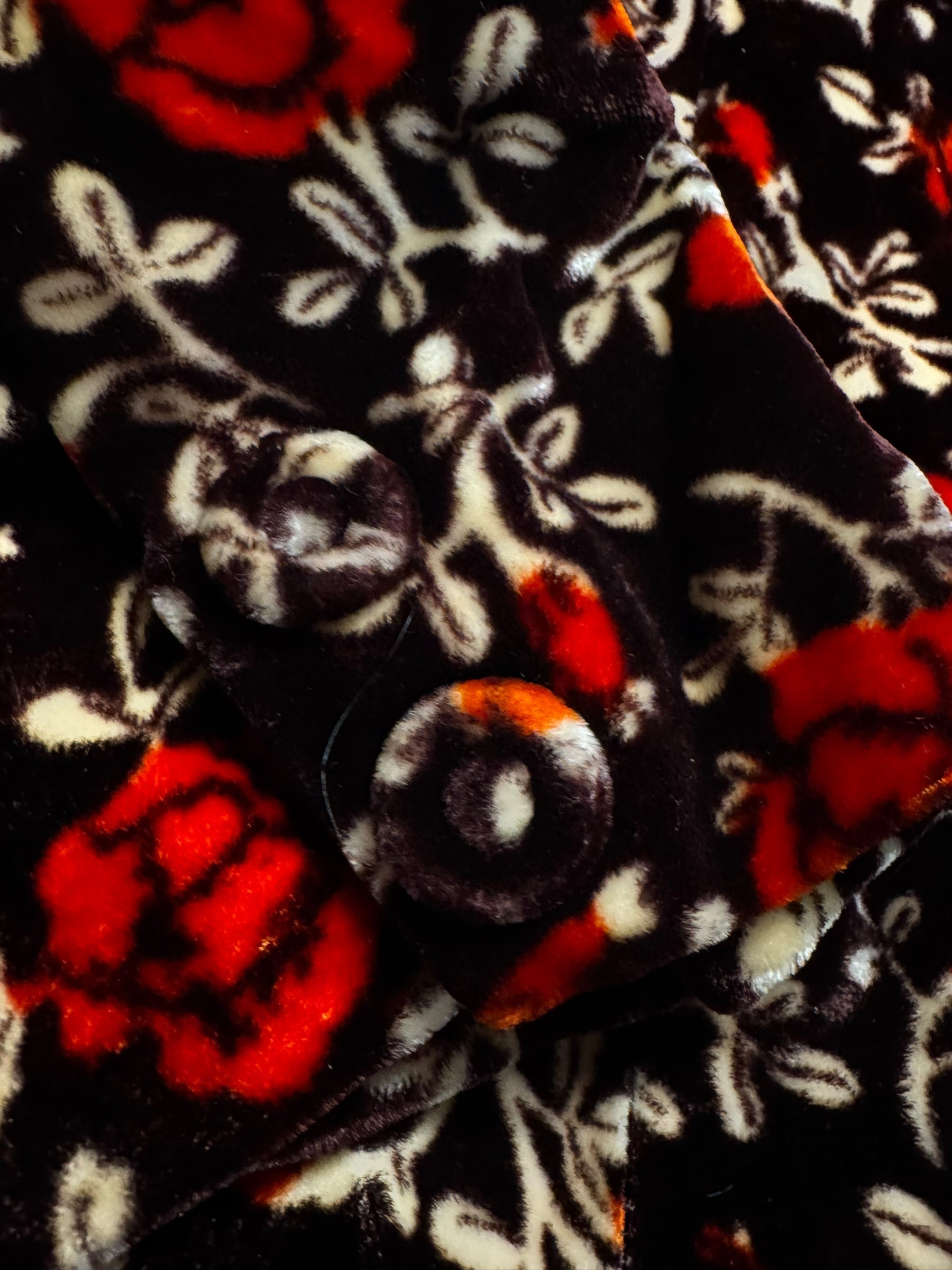 Cuff view of 1940s Stunning Floral Velvet Blazer S